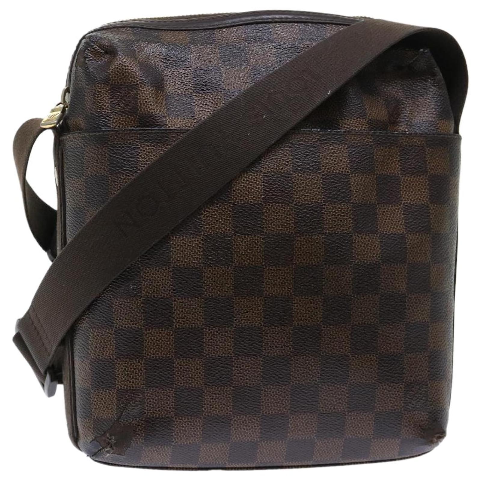 Louis Vuitton Beaubourg Damier Ebene Shoulder Bag