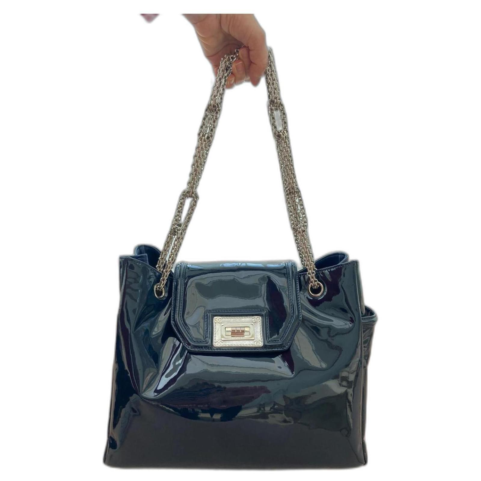 Chanel Large CC Shopping Tote Bag 38 cm Blue Navy blue Denim ref.332316 - Joli  Closet