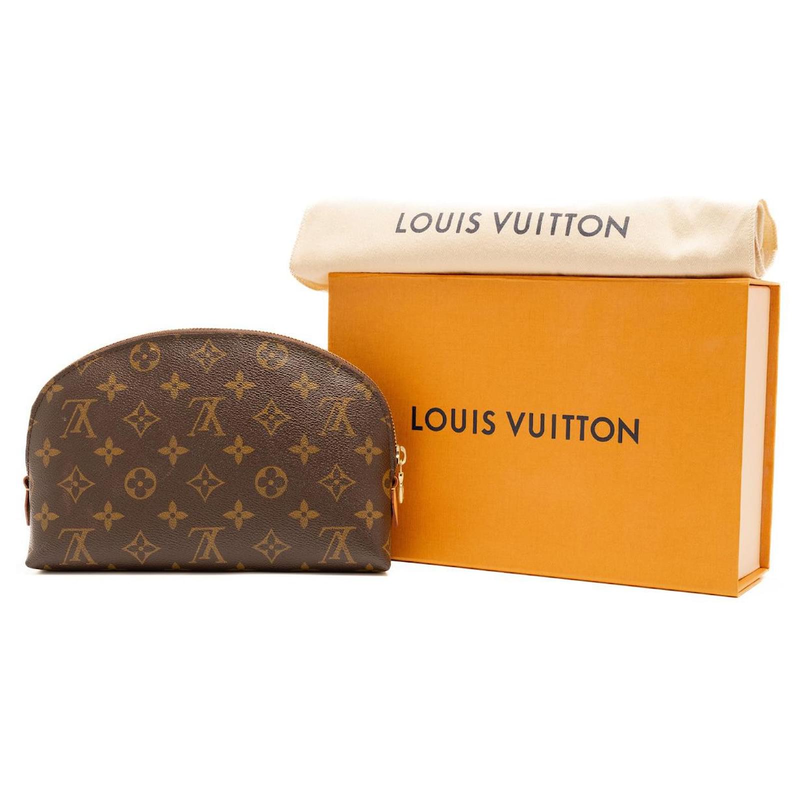 Louis Vuitton Cosmetic Pouch Monogram Canvas GM - ShopStyle Makeup & Travel  Bags