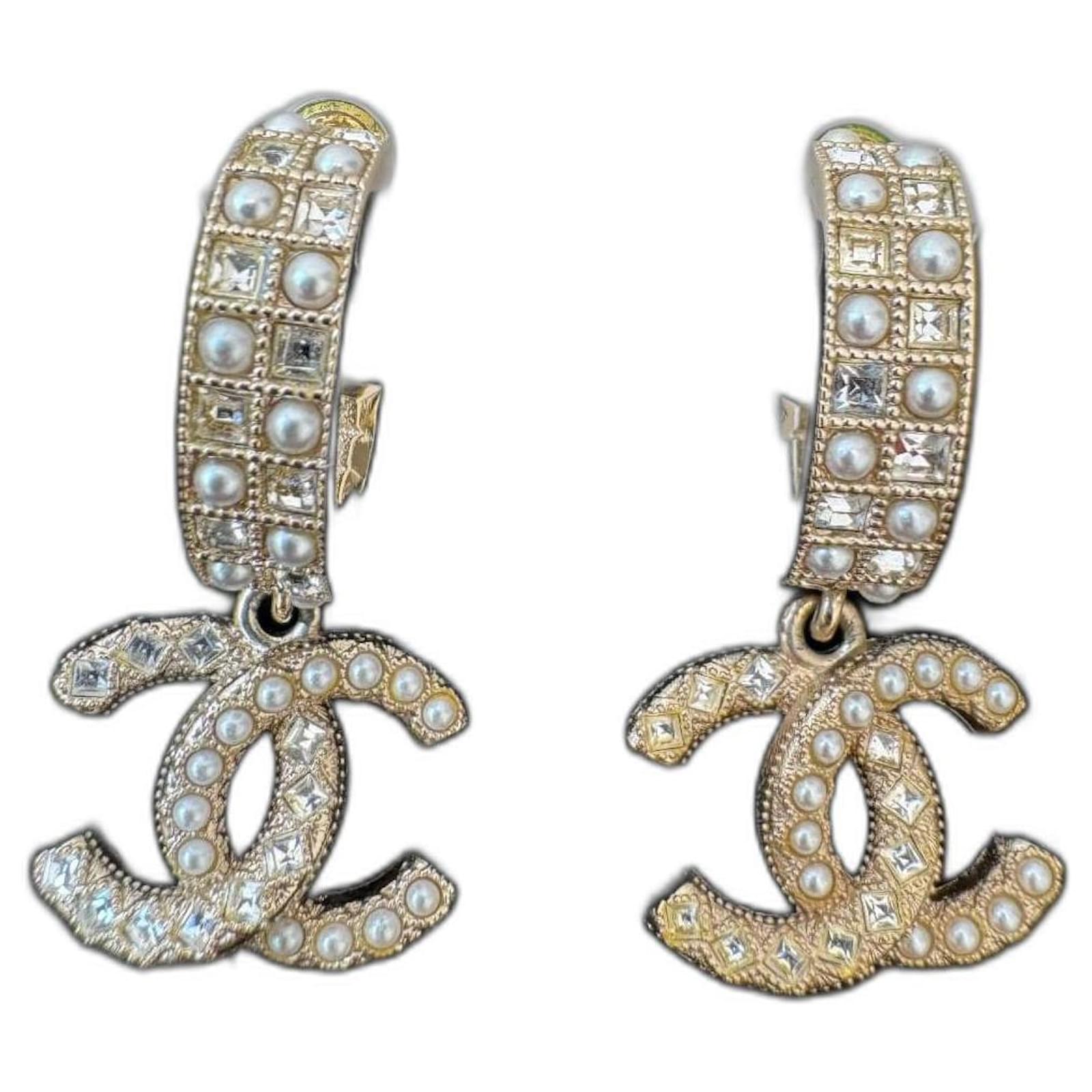 Earrings Chanel CC