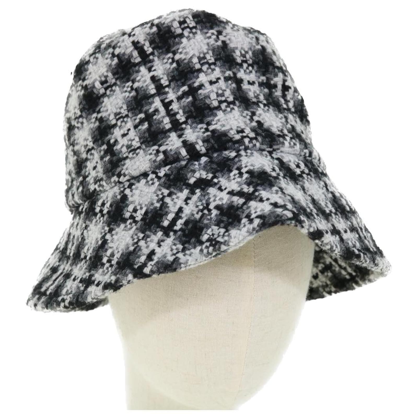 Hats Chanel Chanel Coco Mark Hat Wool S White Black CC Auth am4943