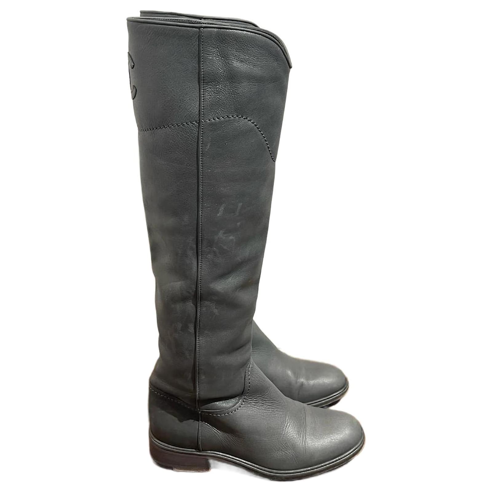 CHANEL Boots T.eu 36 leather Grey ref.1054430 - Joli Closet