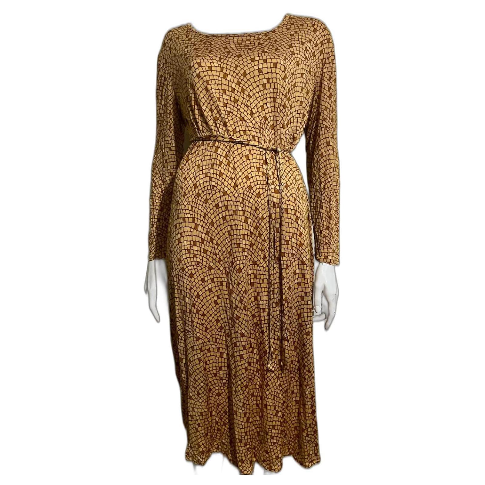 Diane Von Furstenberg Very vintage DvF dress (1st edition) Brown Caramel  Silk ref.1054904 - Joli Closet