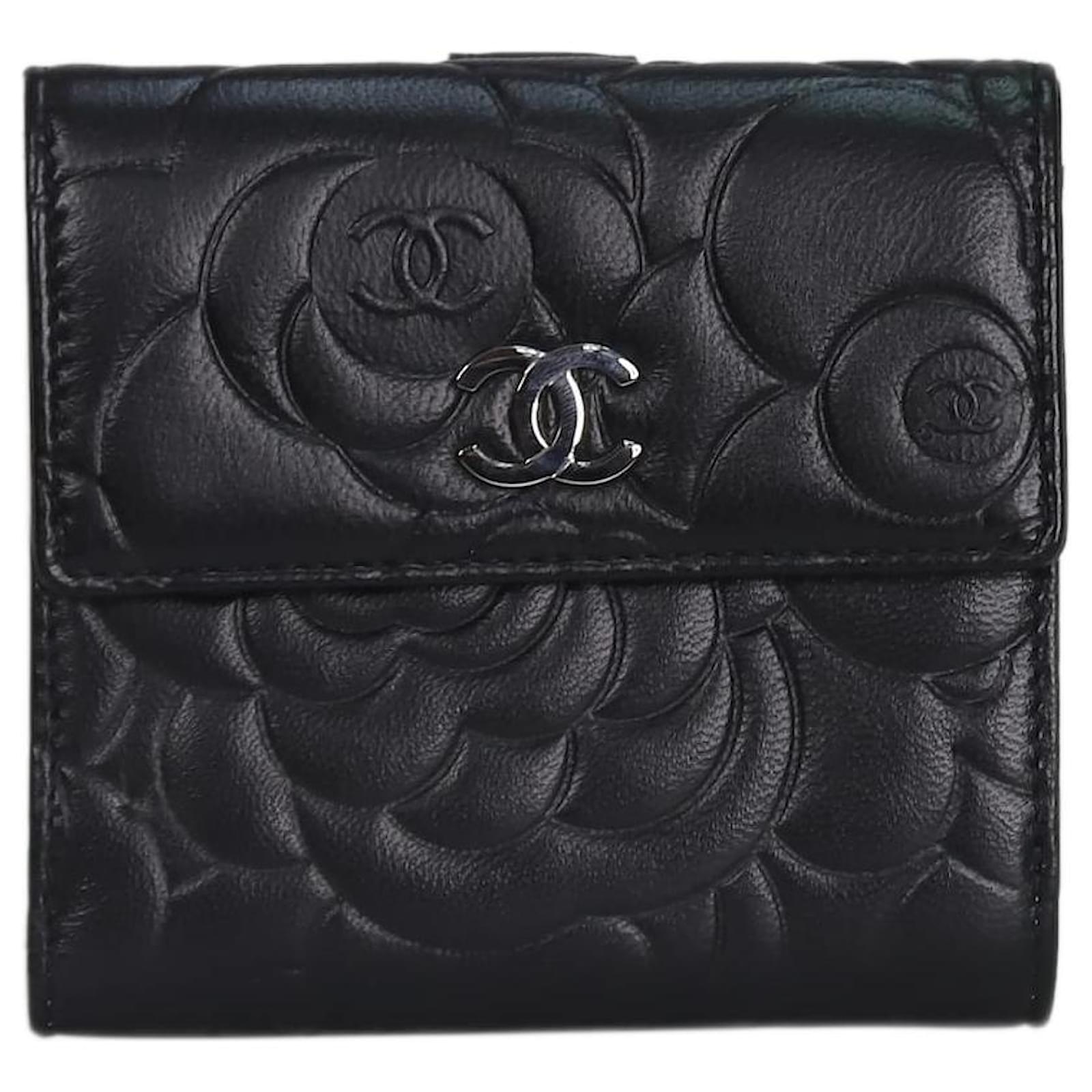 Chanel Pearl Wallet On Chain - 6 For Sale on 1stDibs