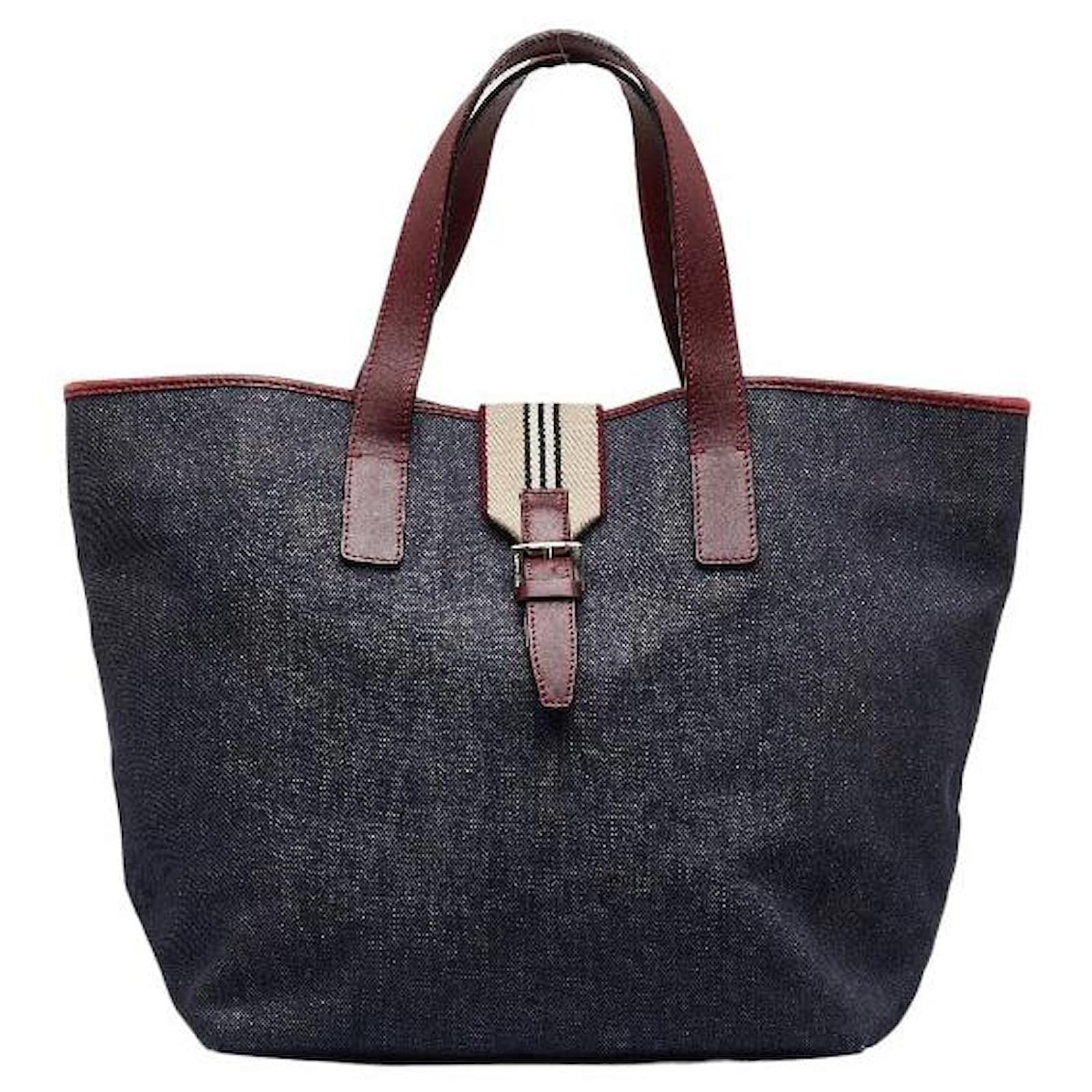 Bolso tote de denim y cuero Burberry en buen estado Azul Juan ref.1057095 Joli Closet