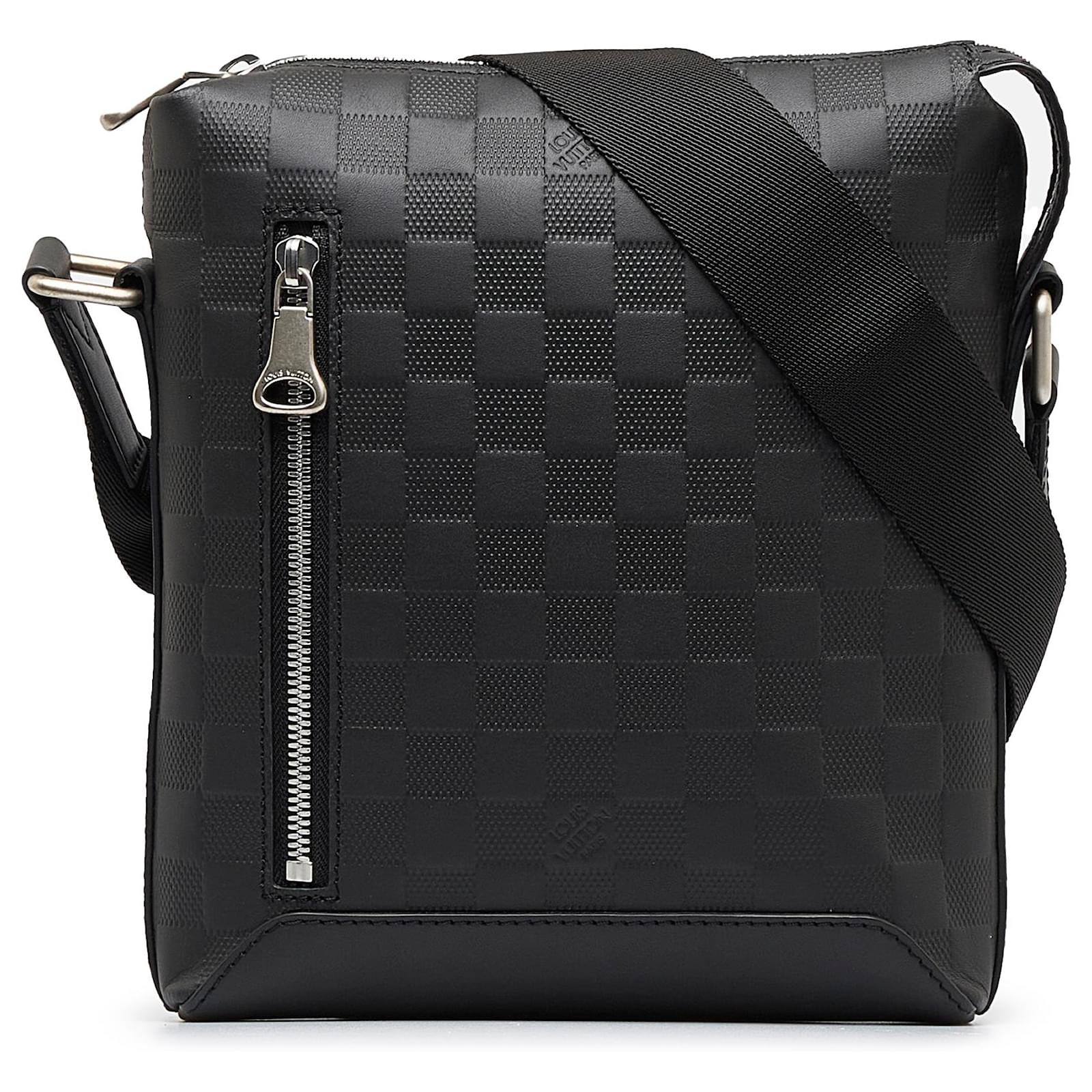 Louis Vuitton Black Damier Infini Discovery Messenger BB Leather Pony-style  calfskin ref.1058368 - Joli Closet