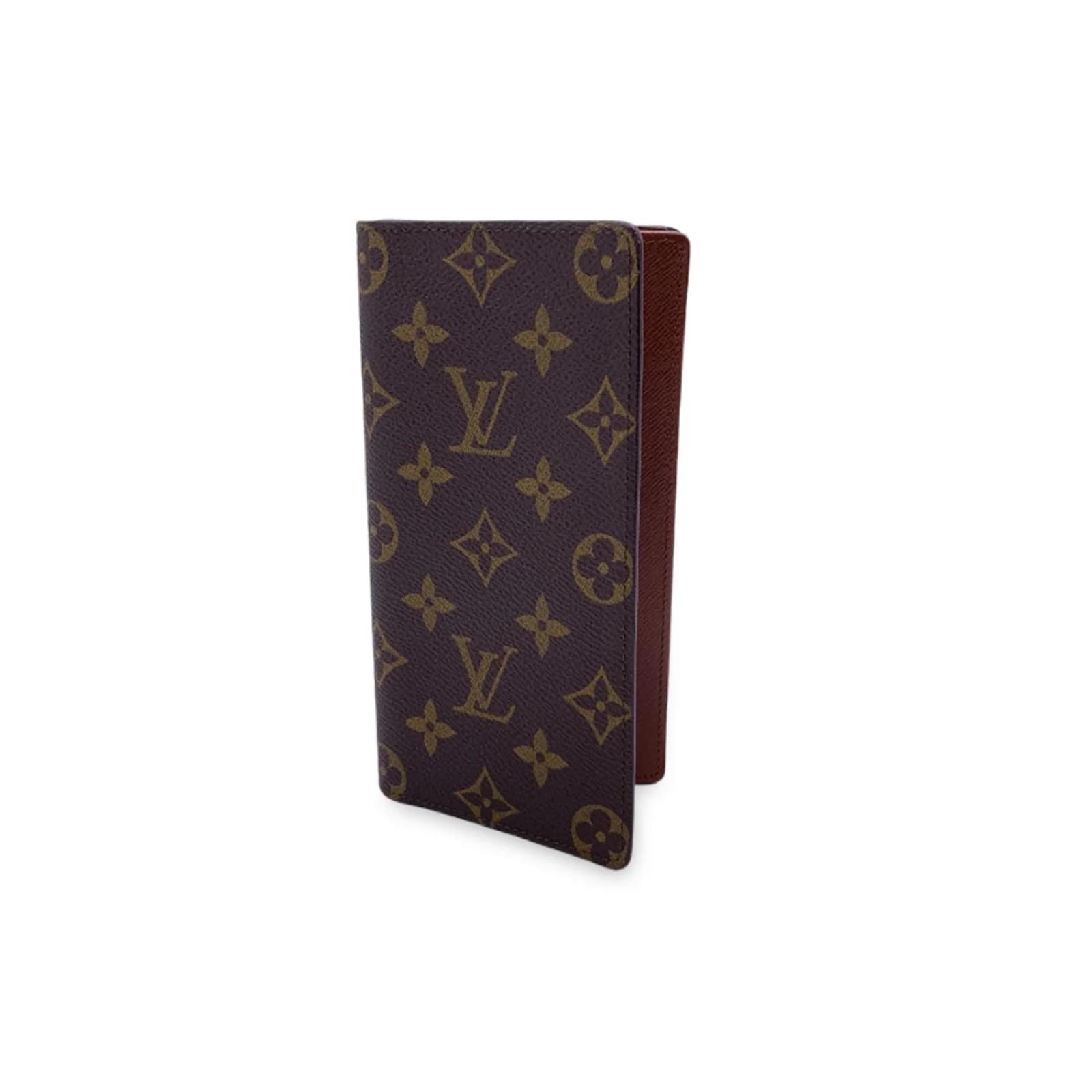 Louis Vuitton Unisex Monogram Malletier Bi Fold Wallet