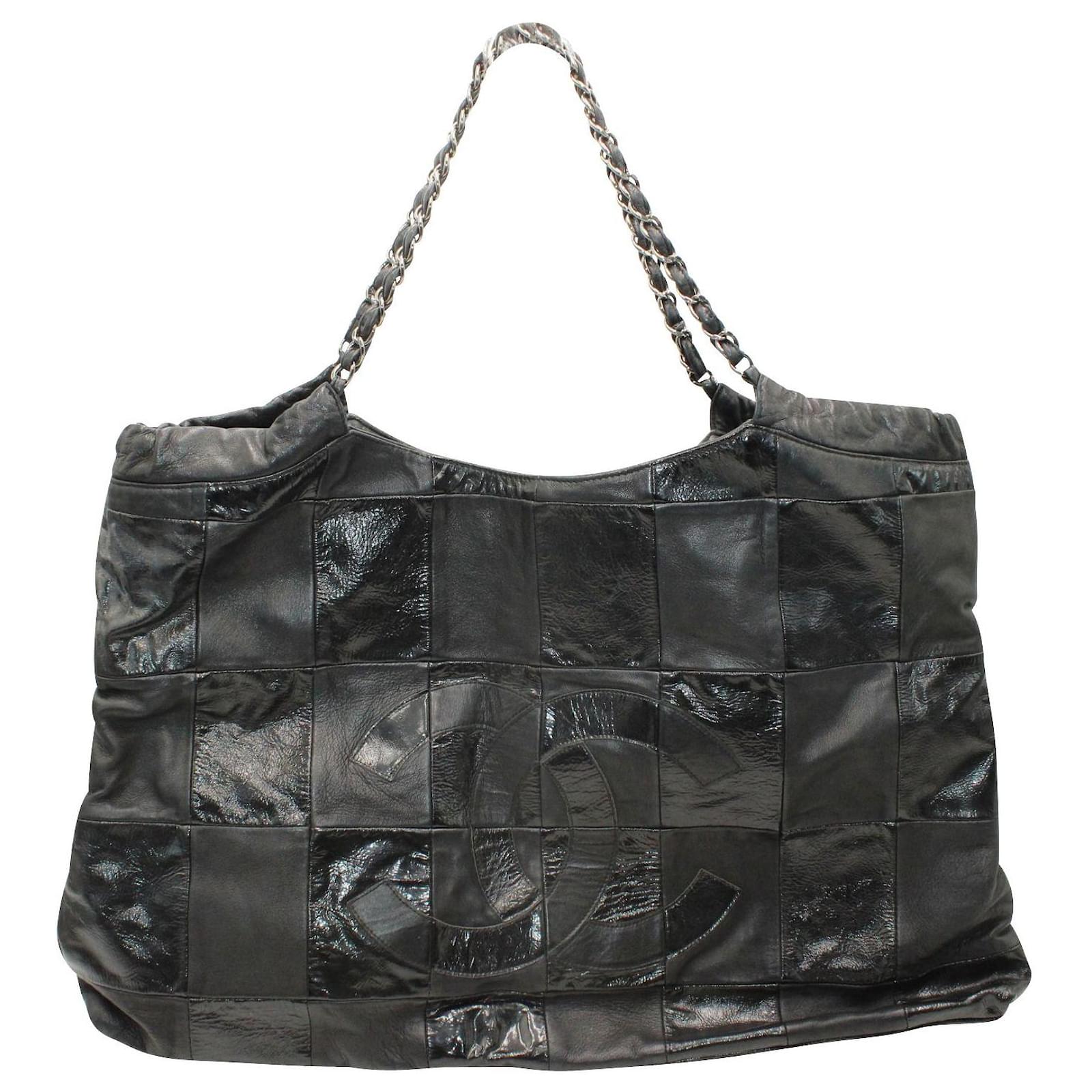 Totes Chanel Black Leather Patchwork Tote with Silver Tone Chain 2013-2014
