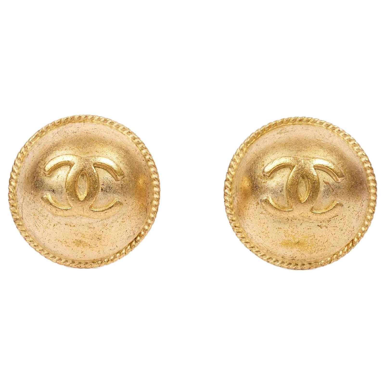 CHANEL COCO Mark Earring Gold CC Auth ar9579 Golden Metal ref