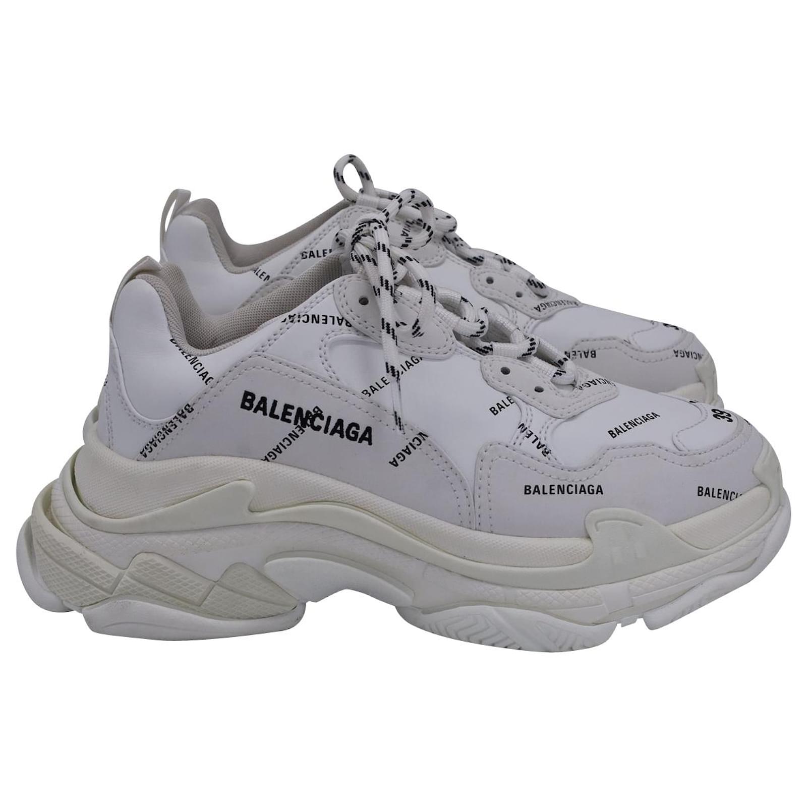 Balenciaga logo sale shoes