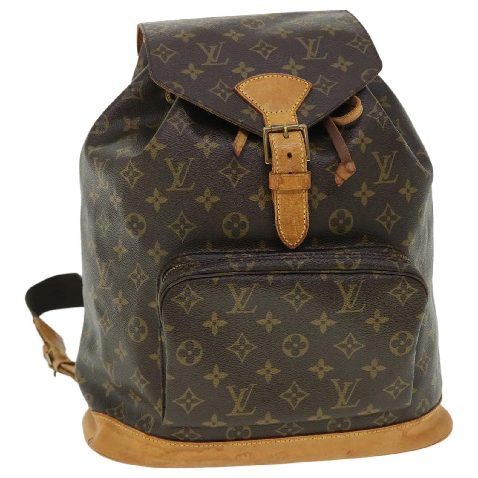 Louis Vuitton Montsouris GM M51135