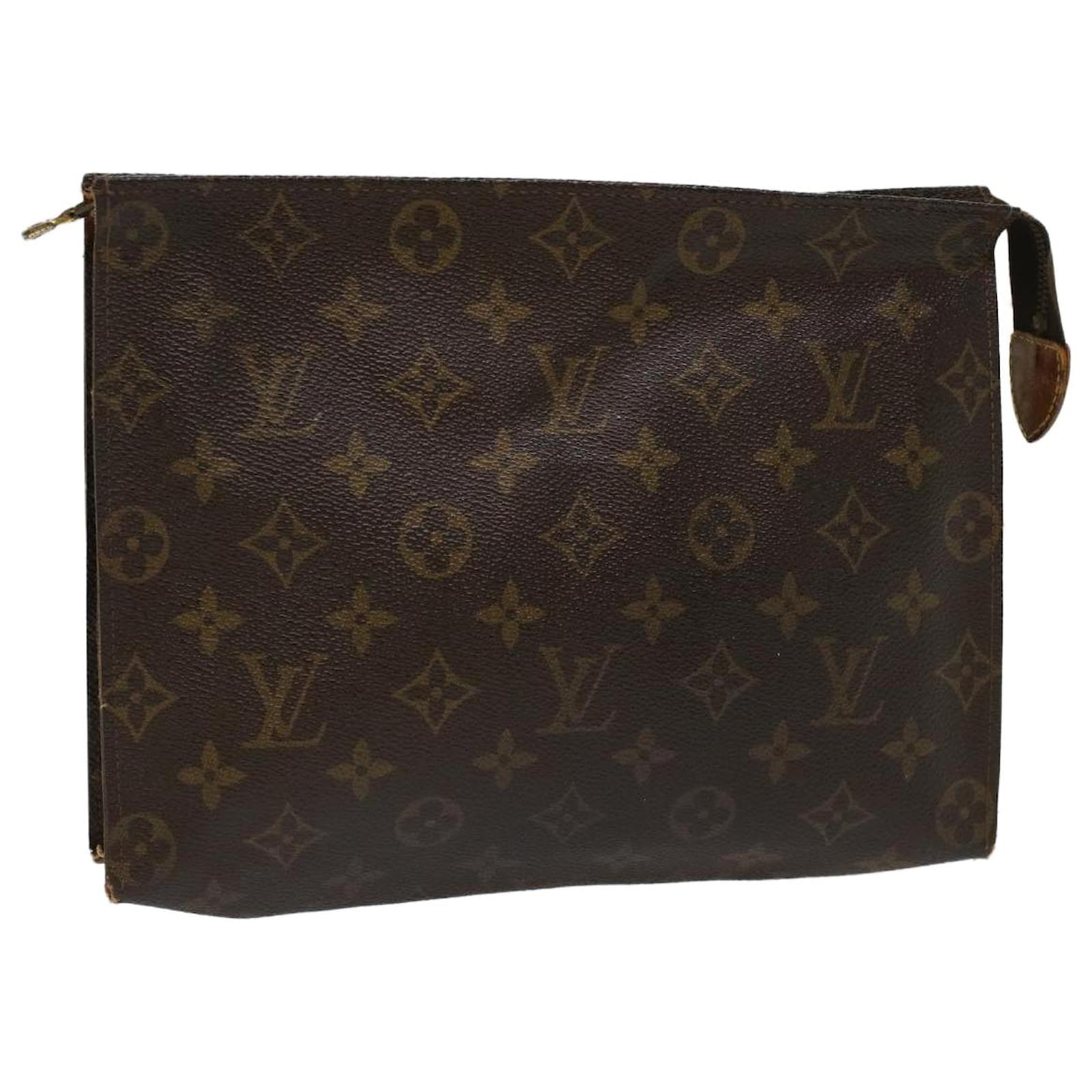 Louis Vuitton Ebene Kasai Clutch Bag – THE CLOSET