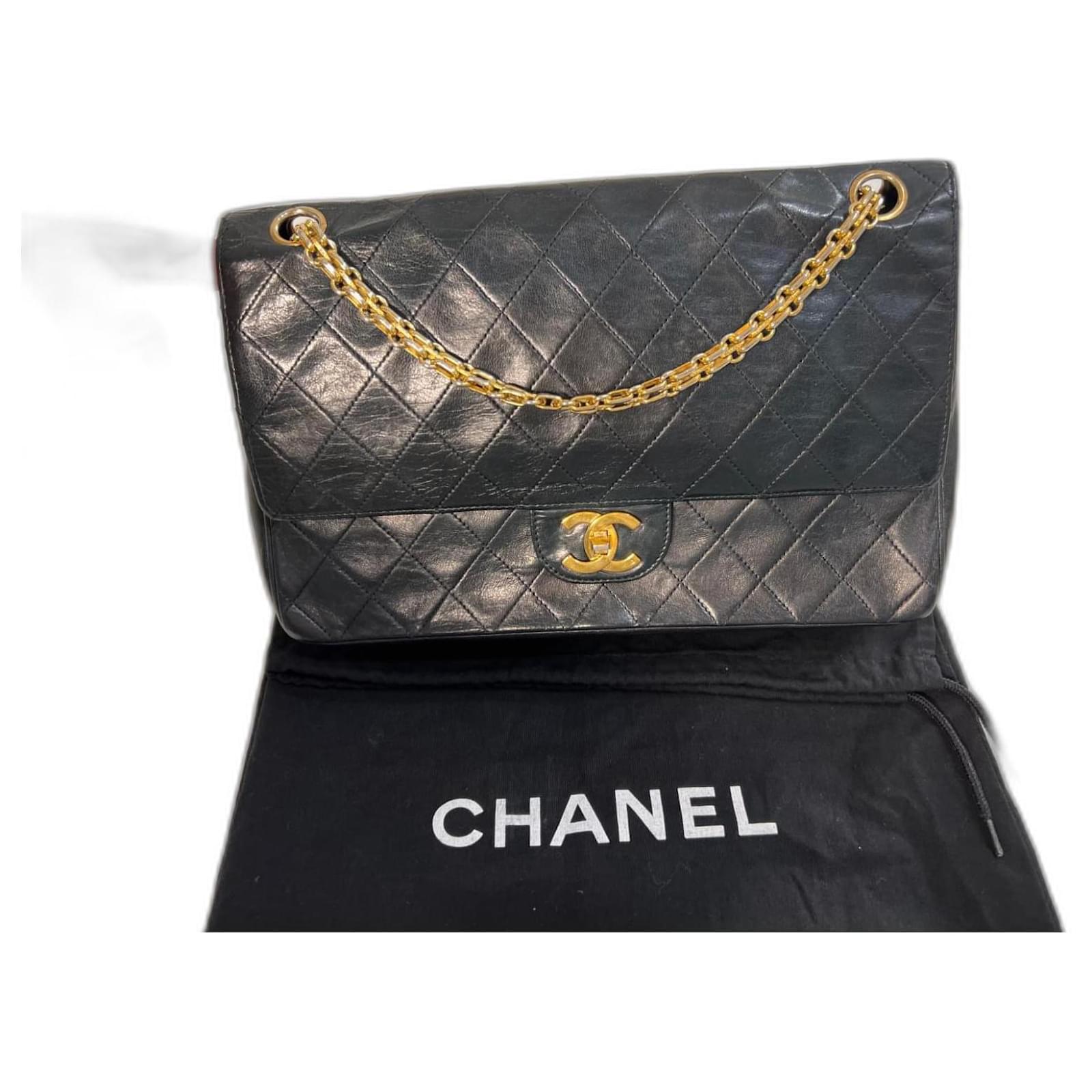 Chanel Timeless Classic Black Fur ref.1064843 - Joli Closet