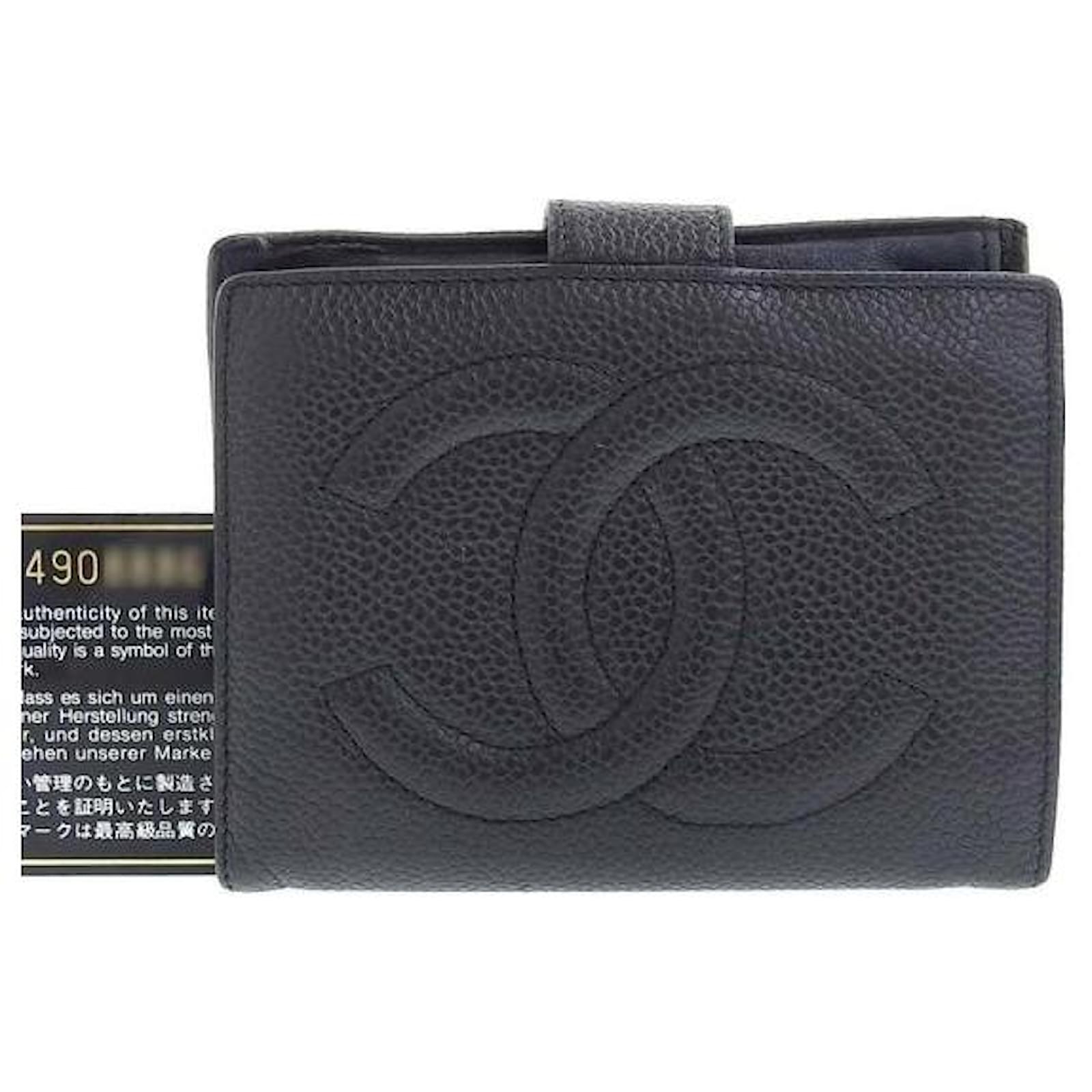 Chanel CC Caviar Bifold Wallet Black Leather ref.1065520 - Joli Closet
