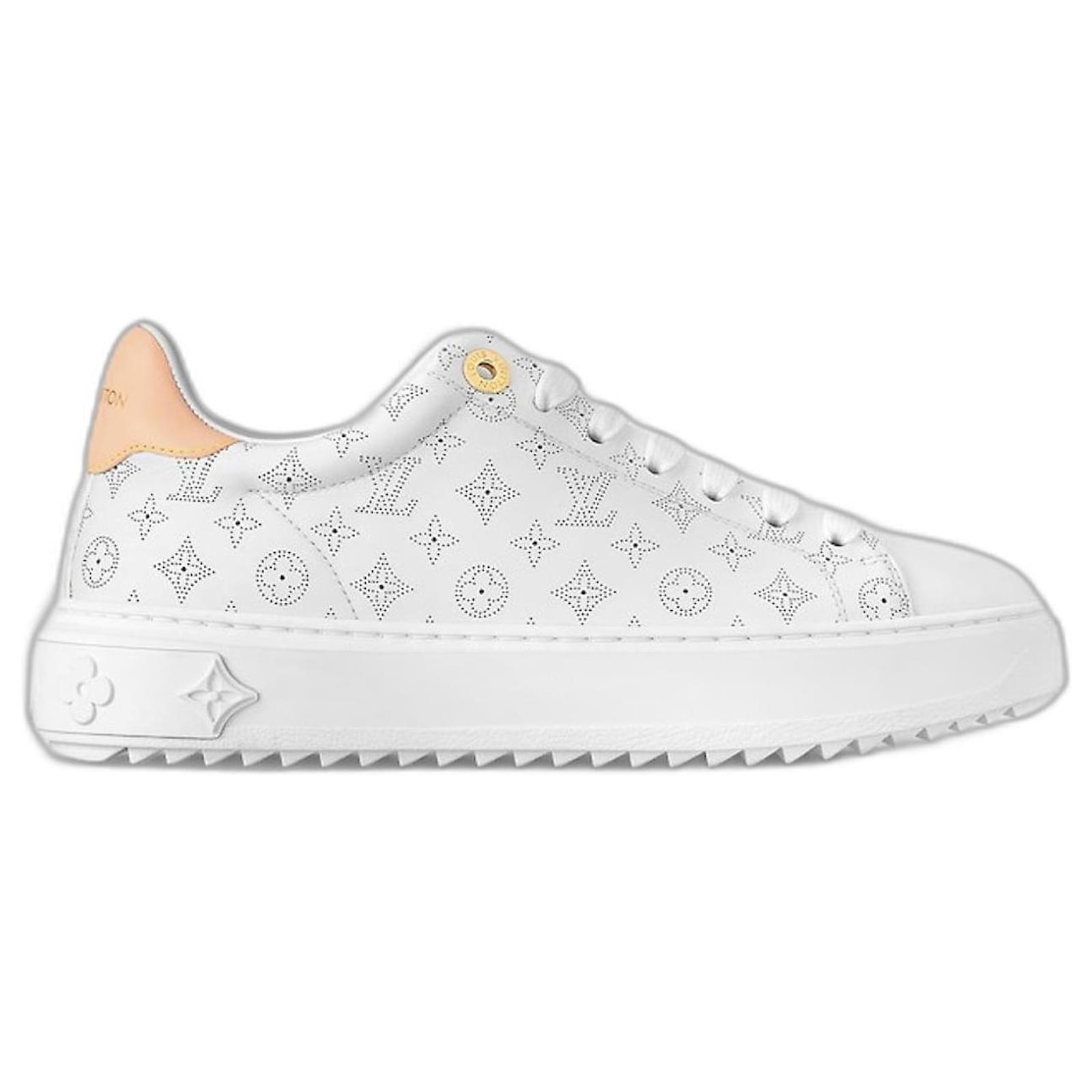 Lv trainer leather low trainers Louis Vuitton White size 40.5 EU