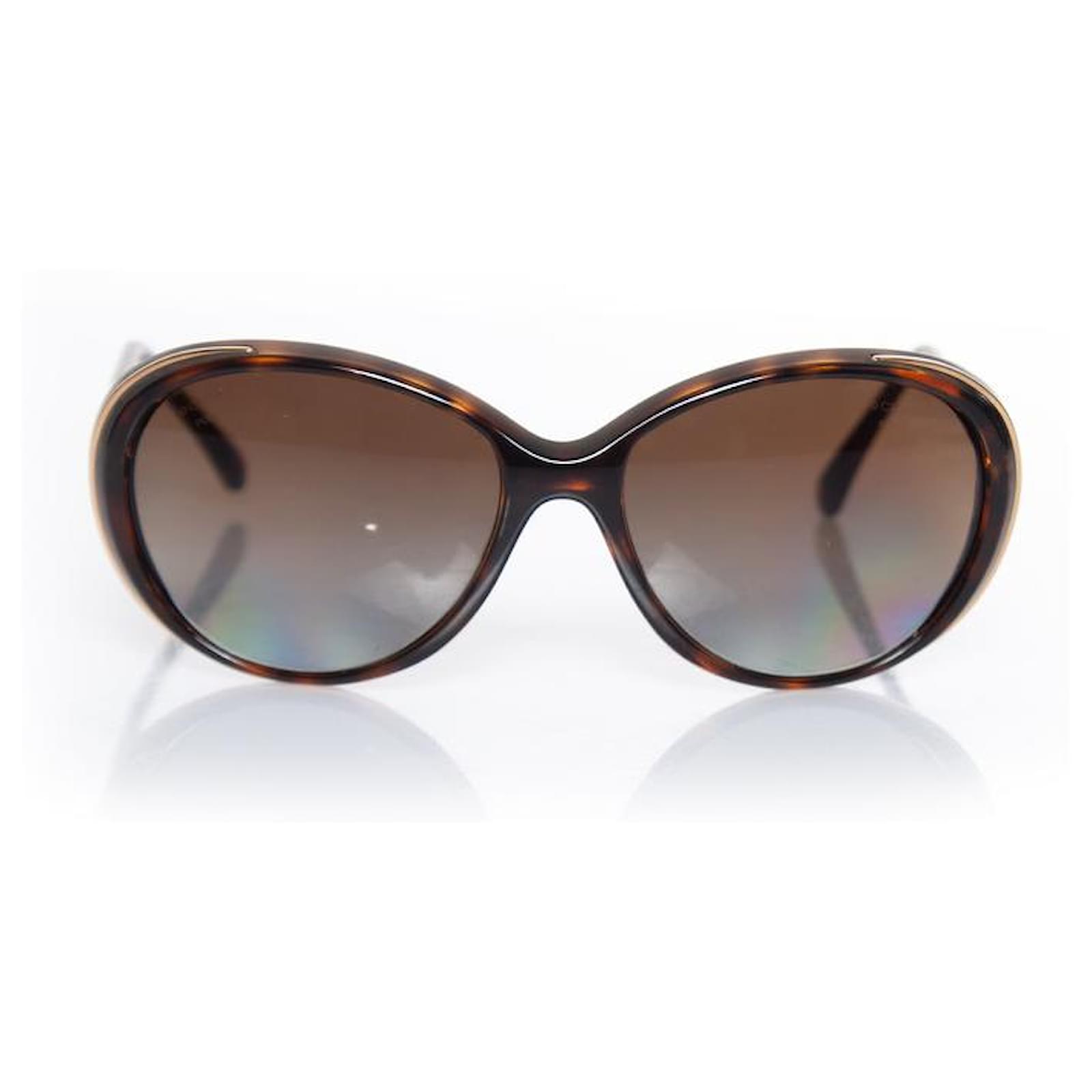 Chanel, Oval brown sunglasses ref.1066538 - Joli Closet