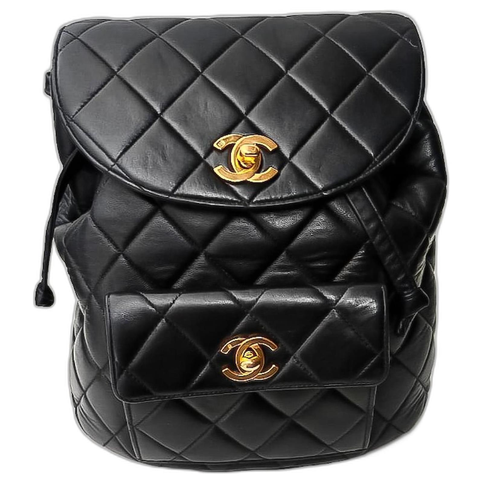 duma chanel mini backpack Black Golden Leather ref.1067388 Joli