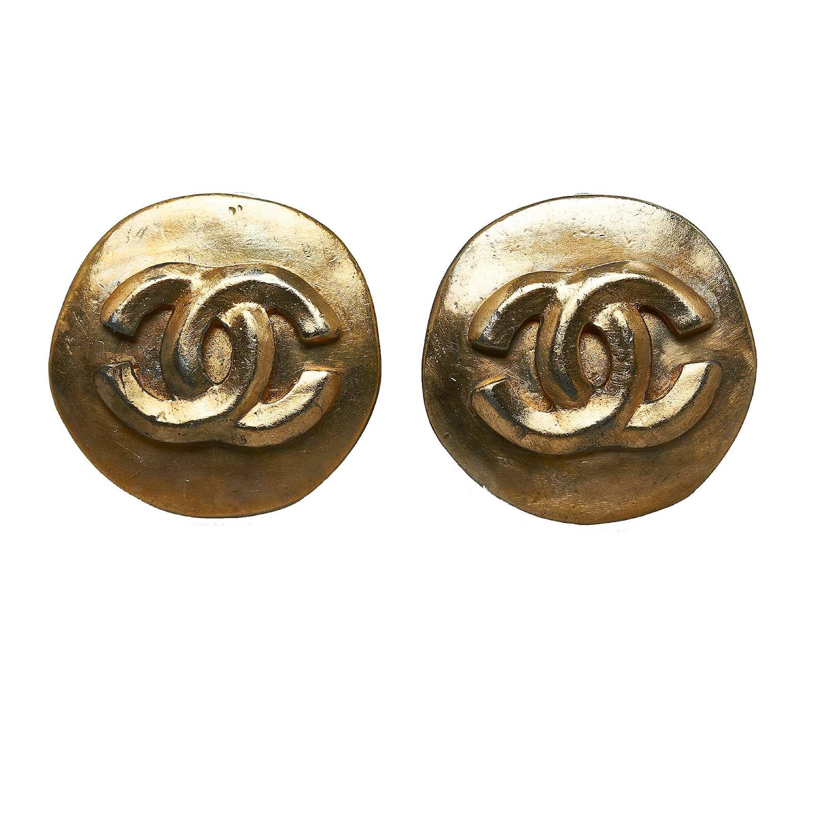Chanel Gold CC Clip On Earrings Golden Metal Gold-plated ref.1069626 - Joli  Closet