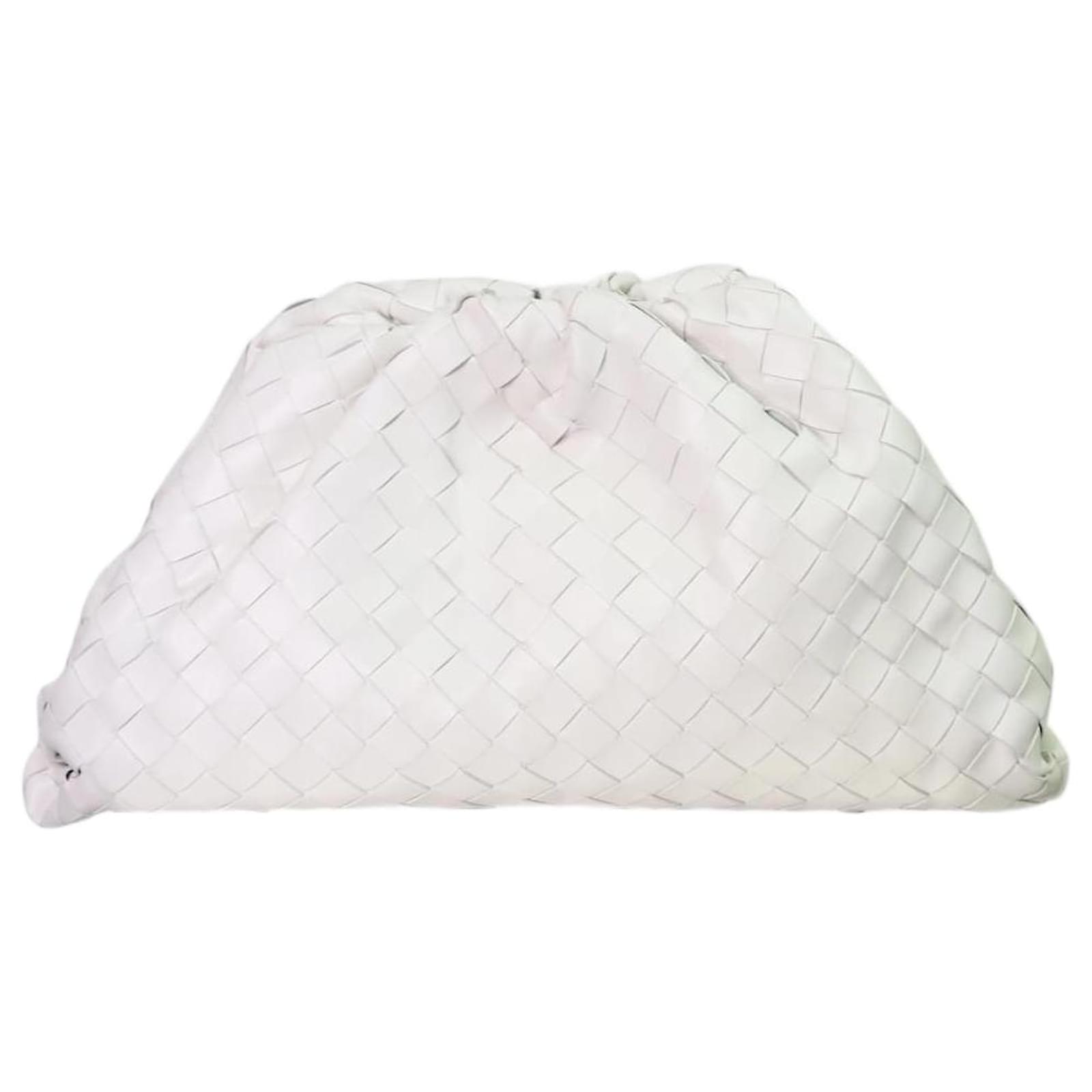 Bottega Veneta Plaster Classic Pouch bag White Leather ref.1070235 Joli Closet