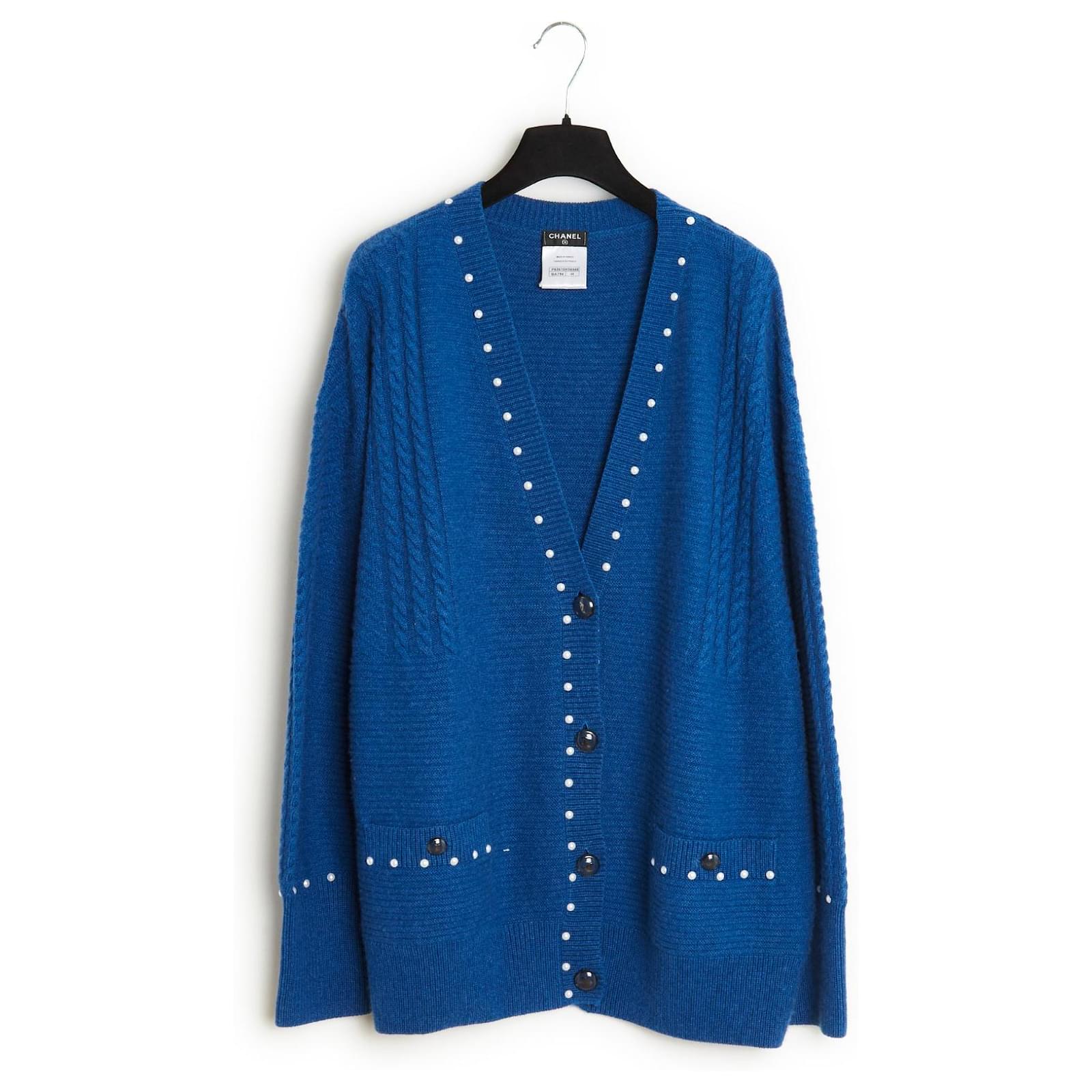 Chanel 2016 Cotton Cashmere Blue Pearls Cardigan FR44/48 ref.1072514 - Joli  Closet