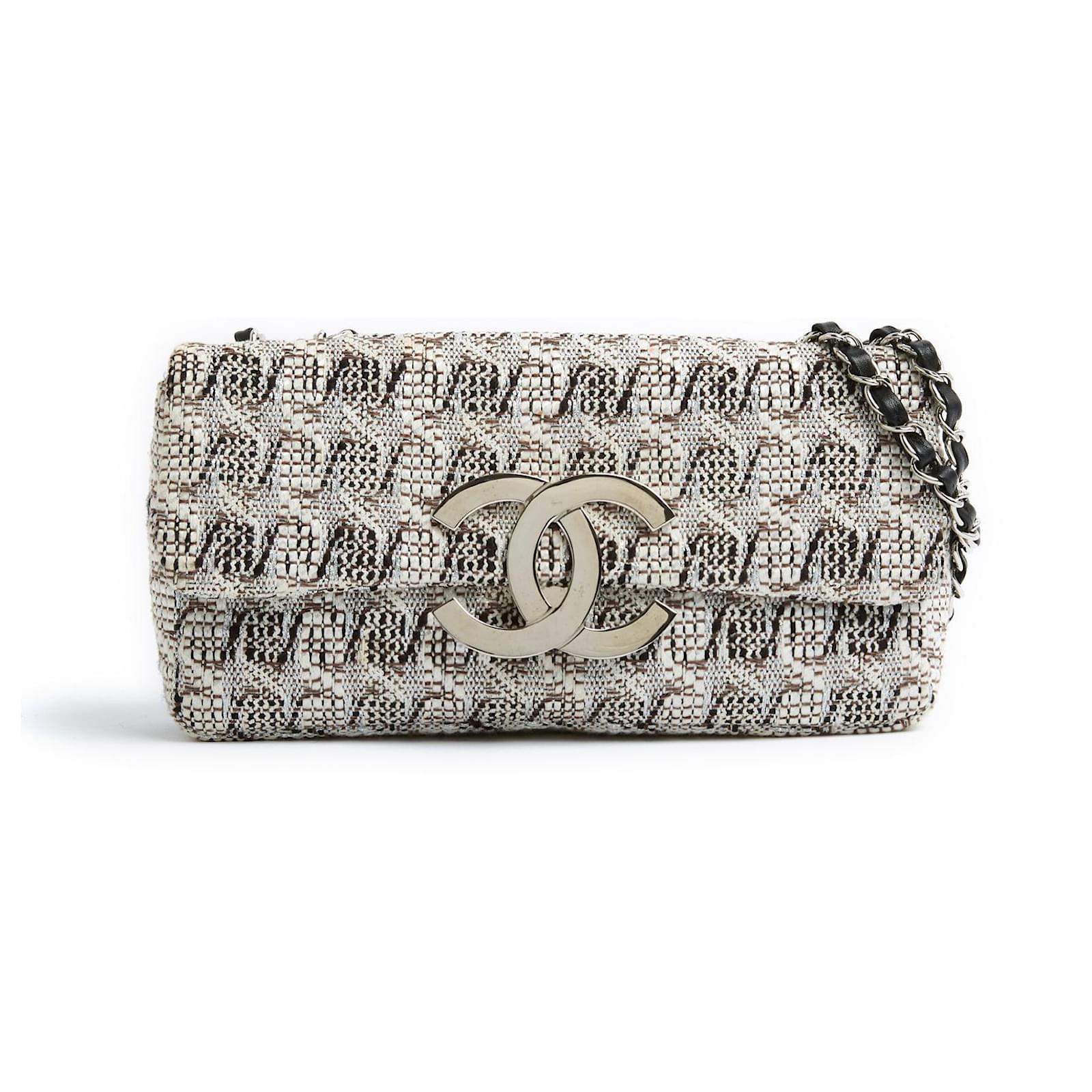 【華やか★ワンポイントに】CHANEL 25SS パフュームブローチ シャネルCHANEL パフュームボトルネックレスゴールドヴィンテージ