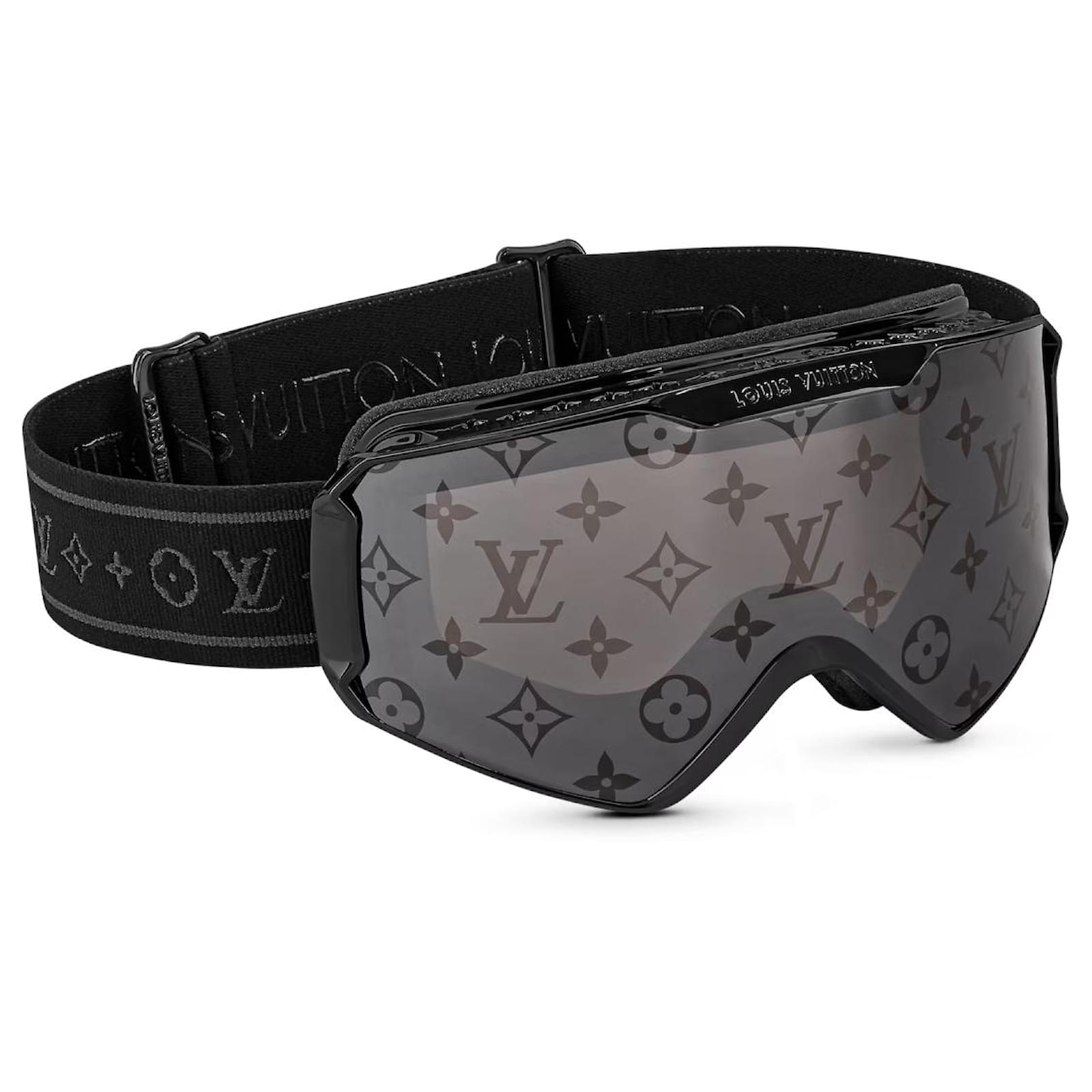 LOUIS VUITTON New snow ski mask Black Plastic ref.1074903 - Joli