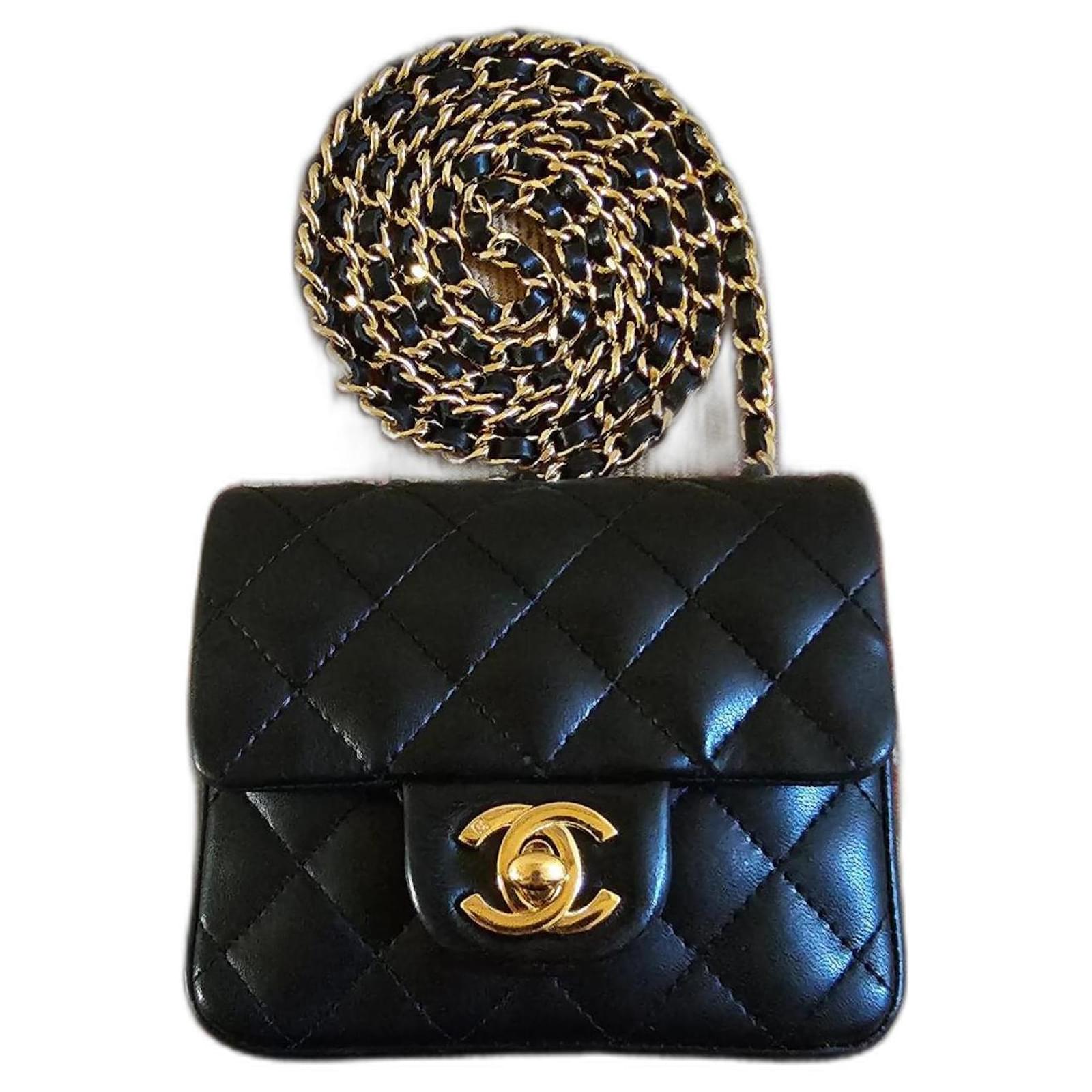 CHANEL ブラックレザー ボディバッグ CHANEL 極美品ブラック レザー ボディバッグ*~· - メルカリ