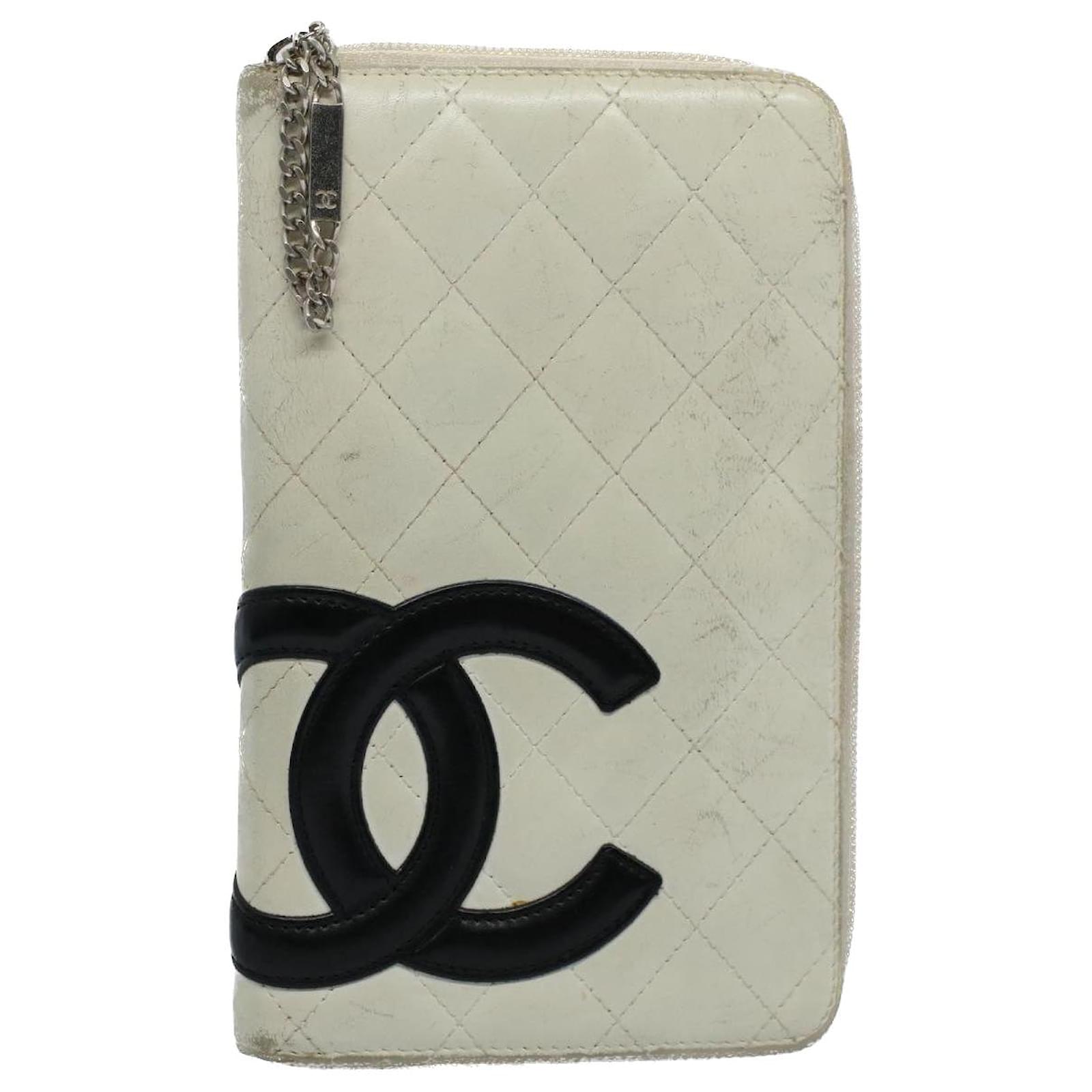 Cartera larga CHANEL Cambon Line Cuero Blanco CC Auth ep1750 ref