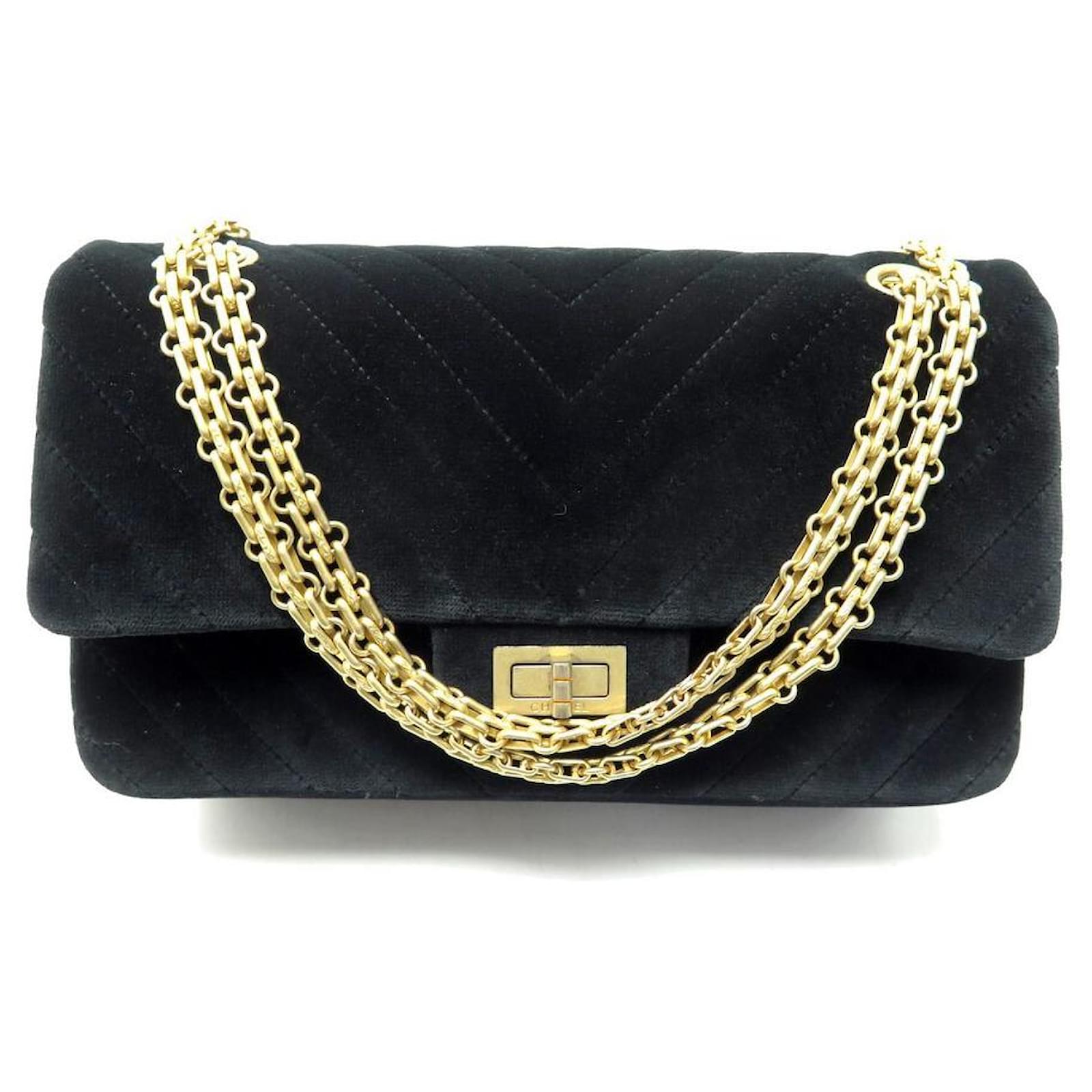 Chanel Vintage Black 10