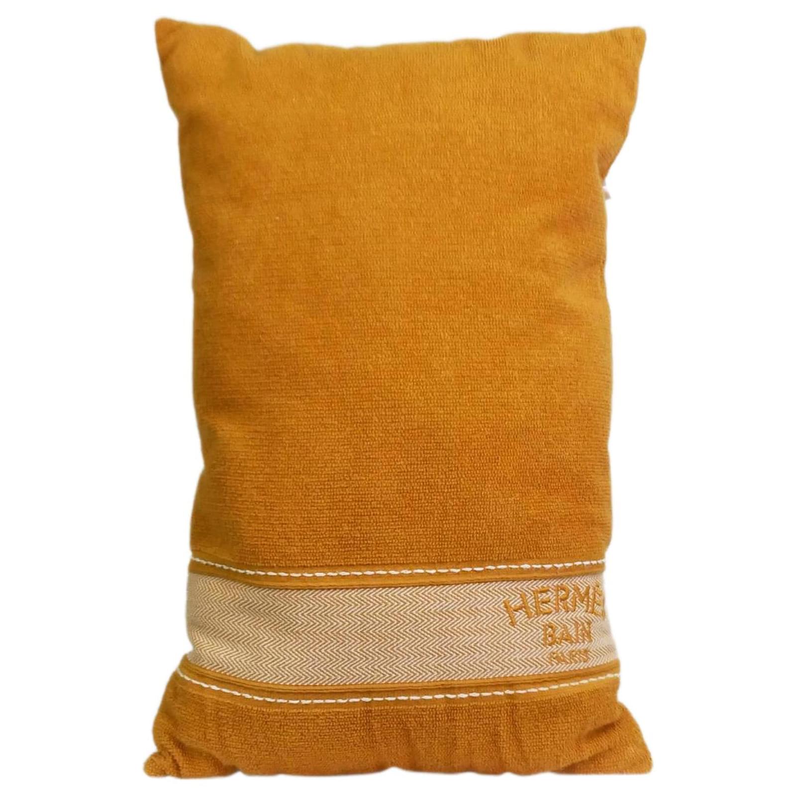 Hermes discount orange pillow