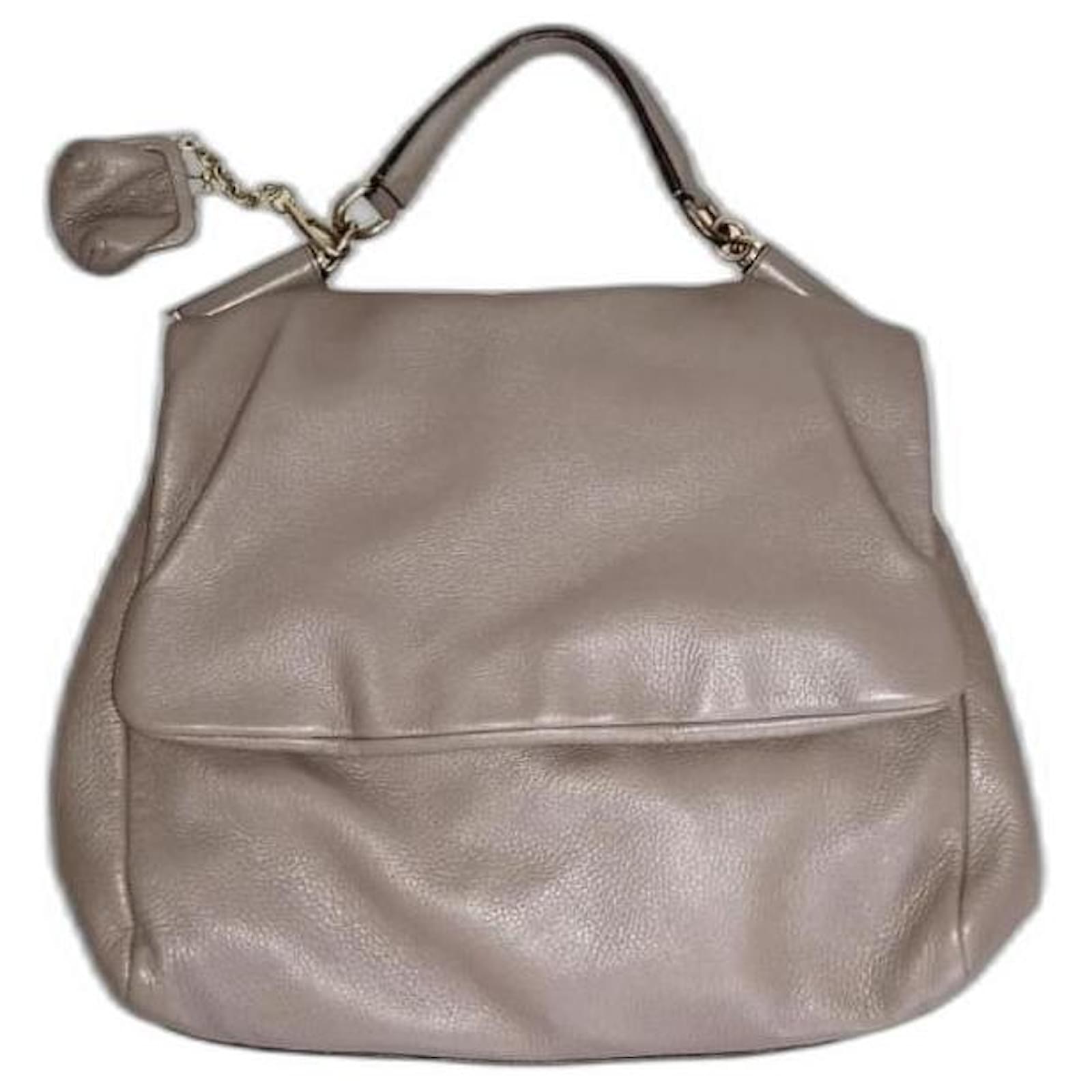 Where To Bag Yourself A One-Of-A-Kind Dolce & Gabbana Handbag – Emirates  Woman
