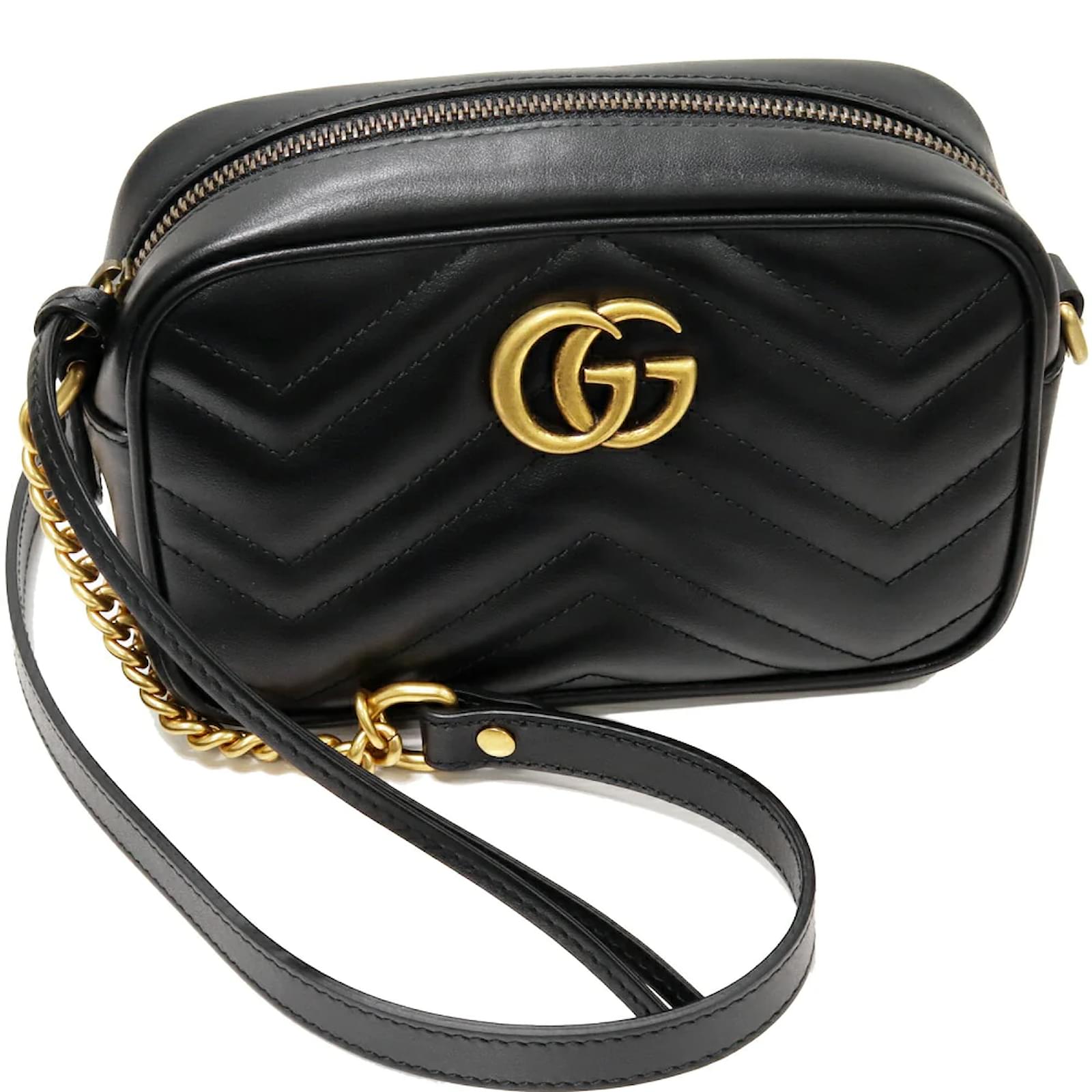 Gucci Bolsa GG Marmont pequena matelassê - Preto - Yu Bolsas