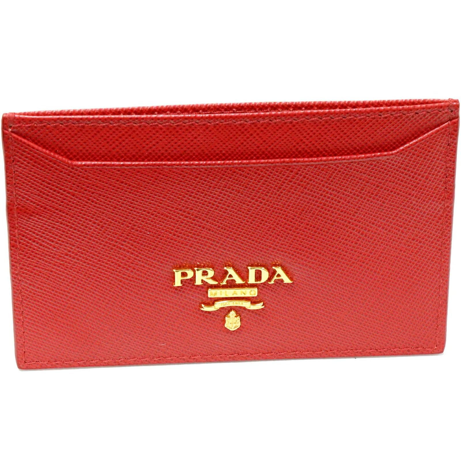 Prada tarjetero discount