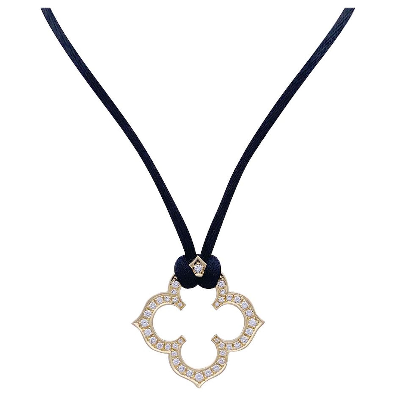 Cartier Trinity Diamond 18KT Tri-Gold Necklace Chain & Pendant - PreLoved  Treasures