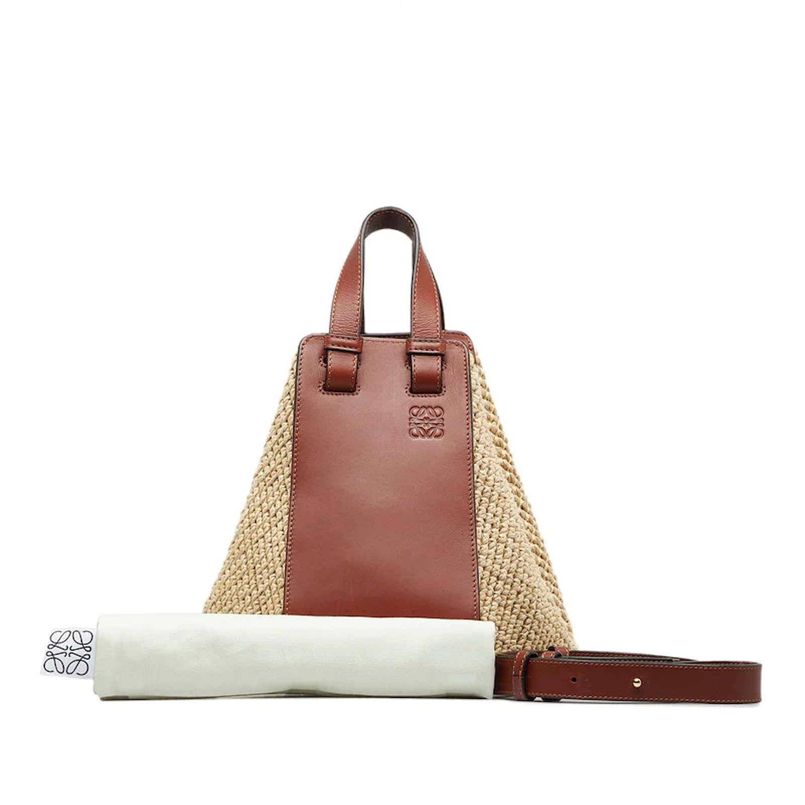 Loewe 2025 hammock raffia