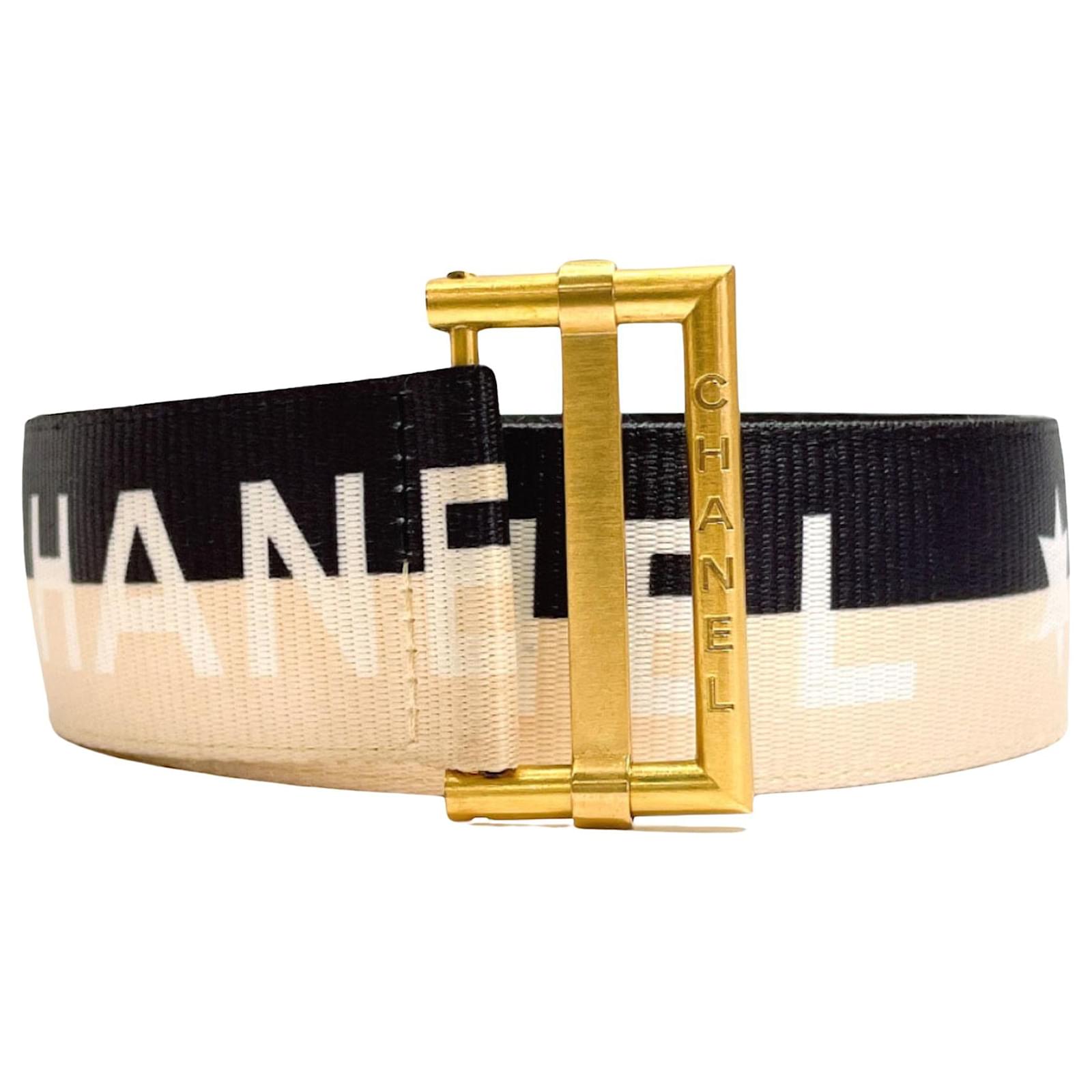 Chanel belt - Joli Closet