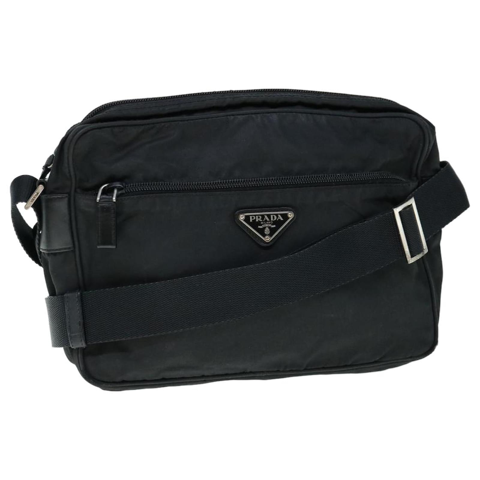 PRADA ブラック ショルダーバッグ