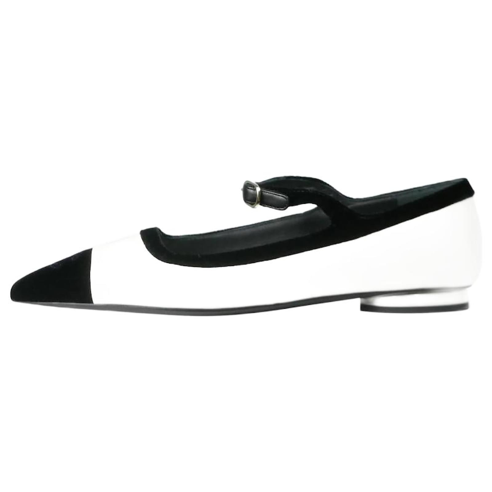Chanel White Mary Jane flat shoes - size EU 37 Leather ref.1208881