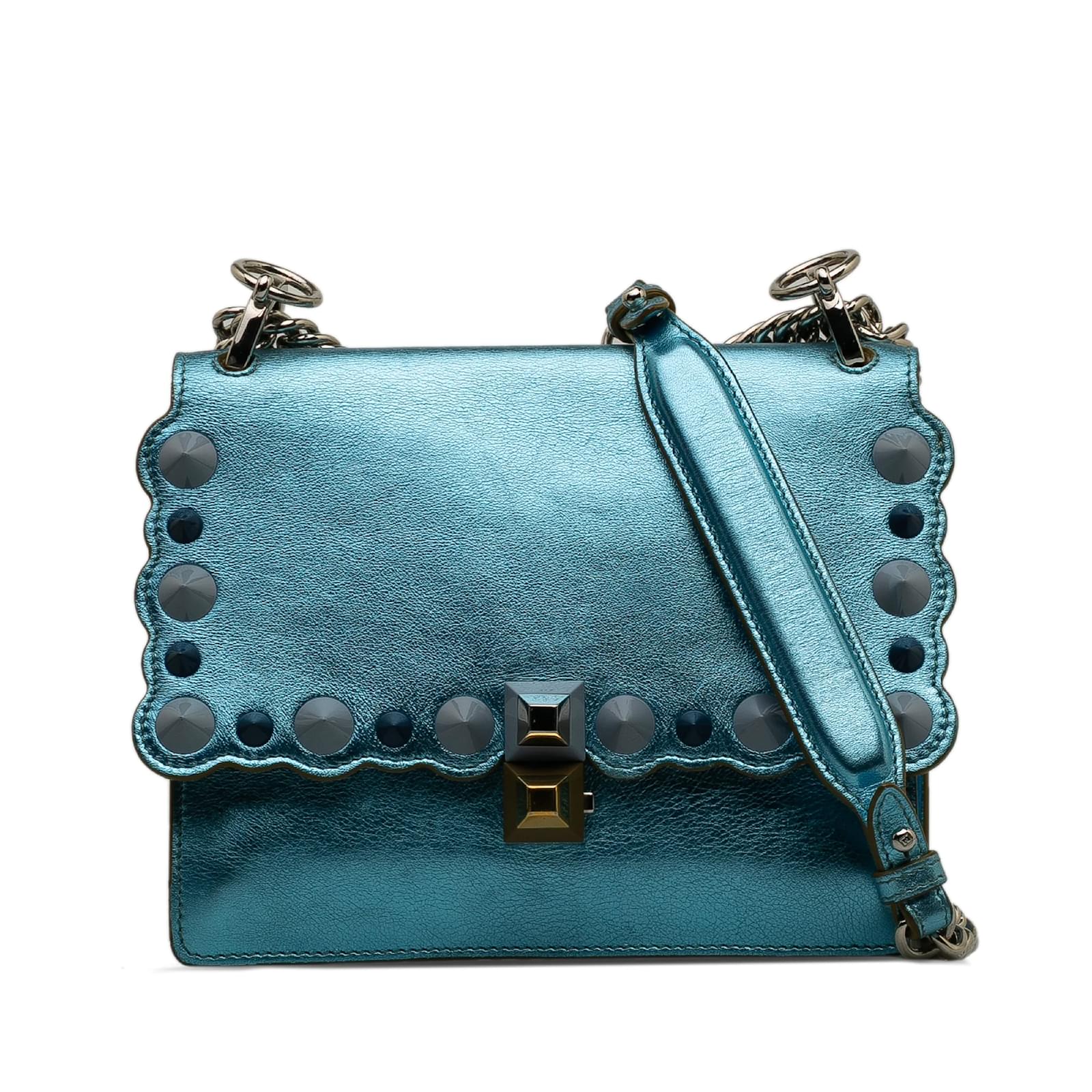 Borsa a tracolla Kan I smerlata con borchie Fendi blu Pelle ref.1217923 Joli Closet