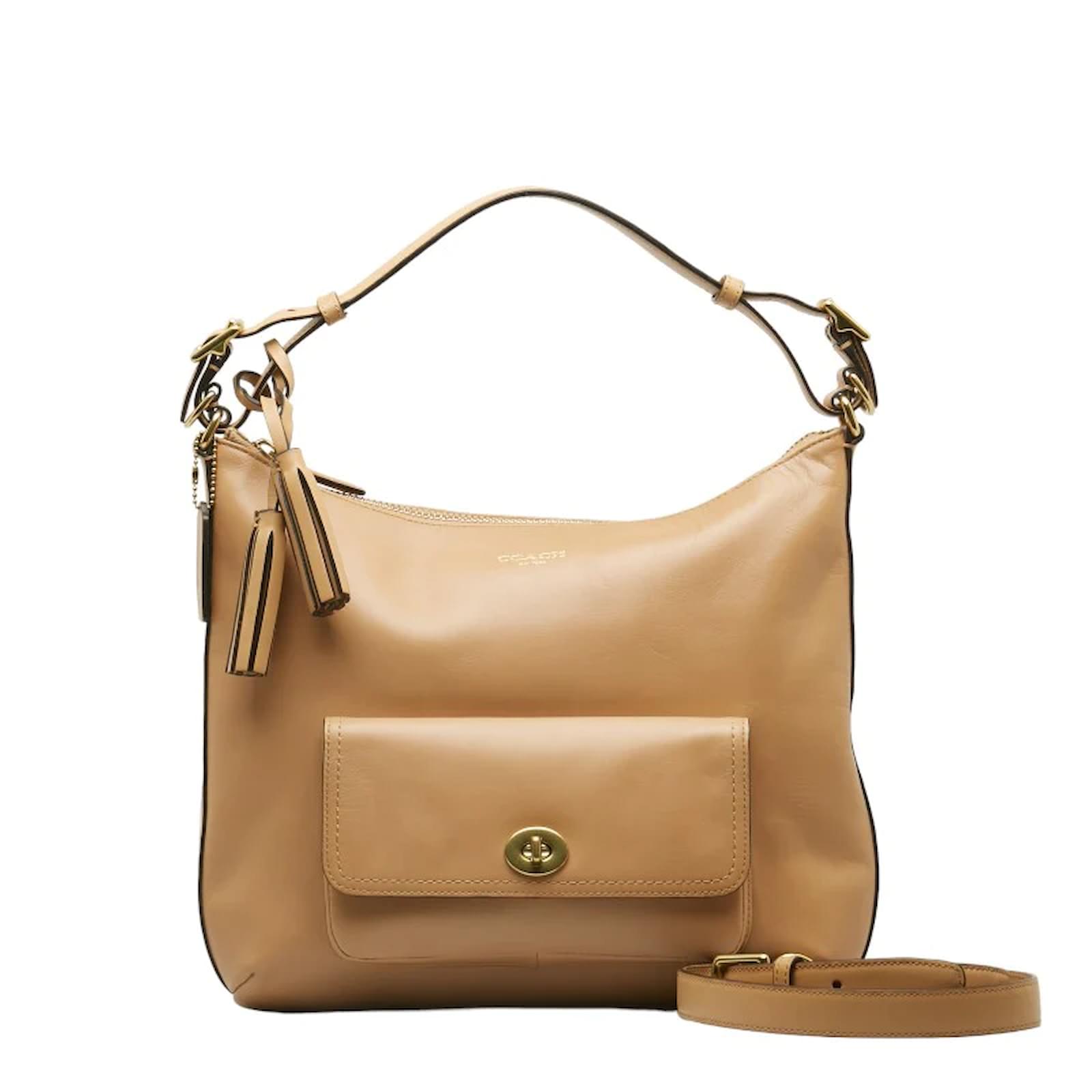 Coach Legacy Hobo Handbag: A Timeless Accessory for Every Occasion