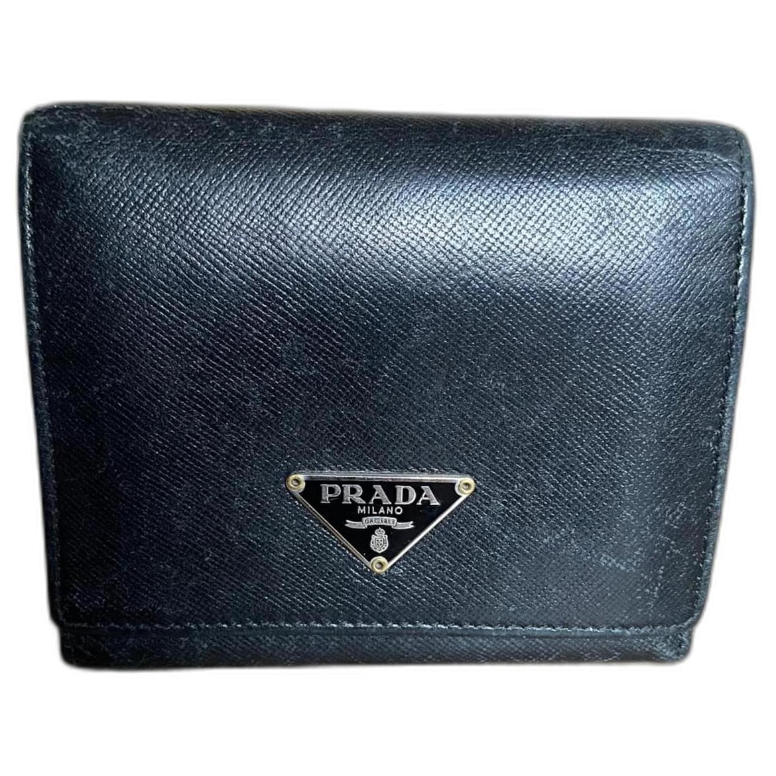 Prada Wallets Black Leather ref.1268898 - Joli Closet