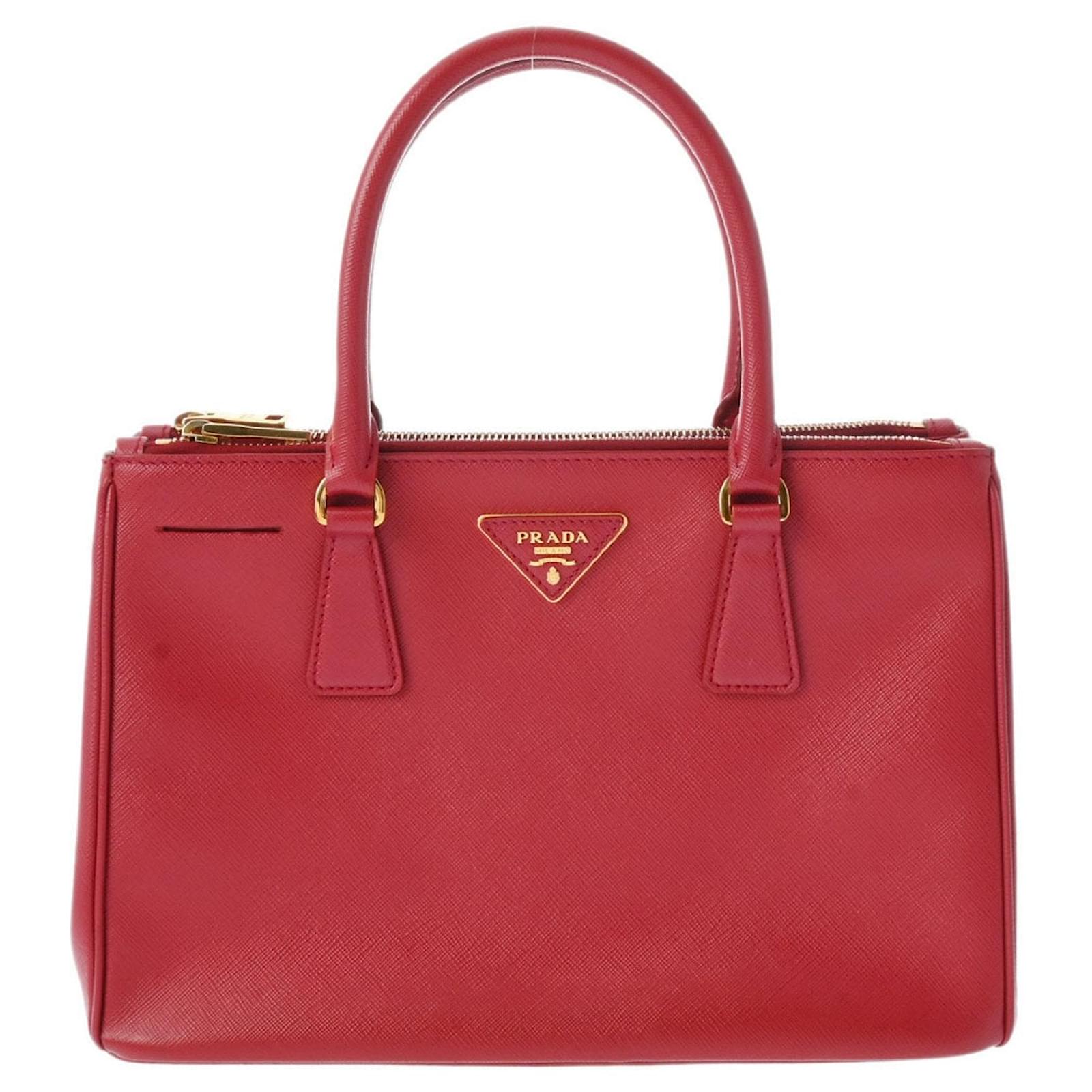 ☆韓国の人気☆【PRADA】☆Saffiano leather bracelet☆RED☆ Prada Saffiano patent leather bracelet for Women - Gold in