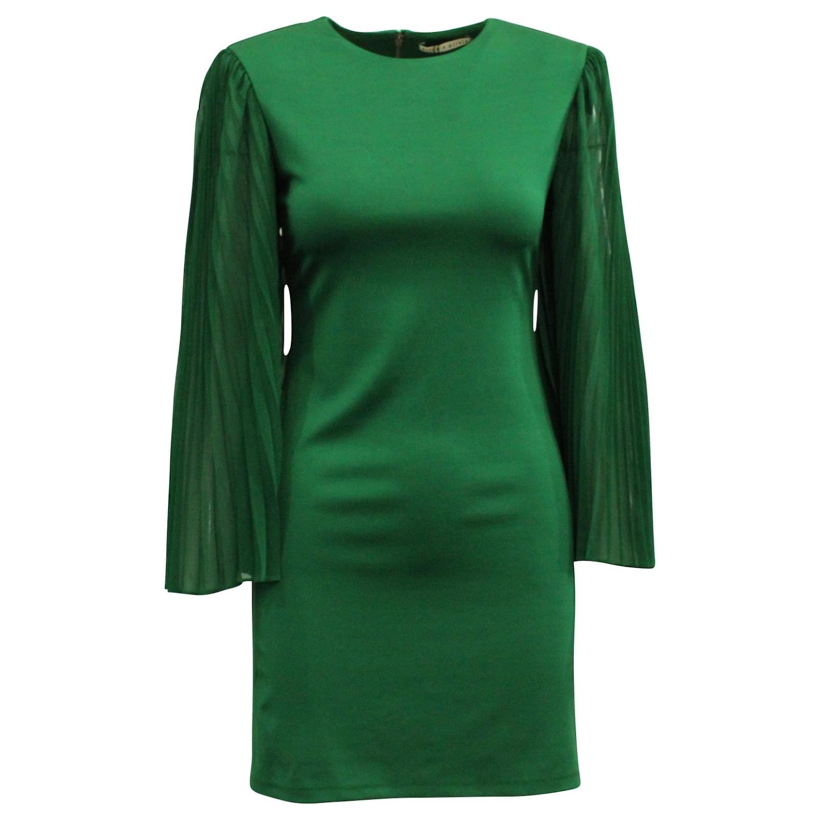 Alice + Olivia Butterfly Sleeve Dress in Green Viscose Cellulose fibre  ref.1291526 - Joli Closet