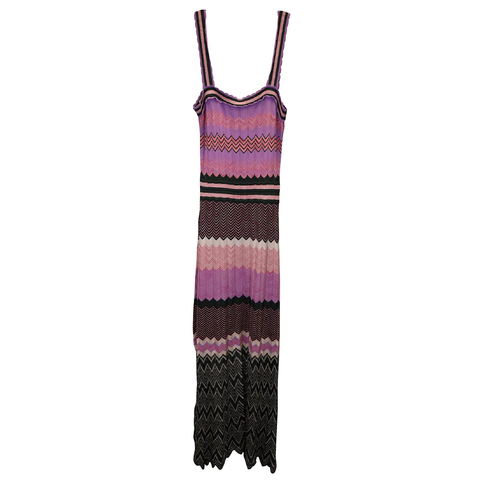 Sandro Sonya Chevron Stretch Knit Midi Dress in Multicolor Viscose Pink Cellulose fibre ref.JC1292624 (Sold) - Joli Closet Sandro Sonya Chevron Stretch Knit Midi Dress in Multicolor Viscose Pink Cellulose fibre ref.JC1292624 (Sold) - Joli Closet