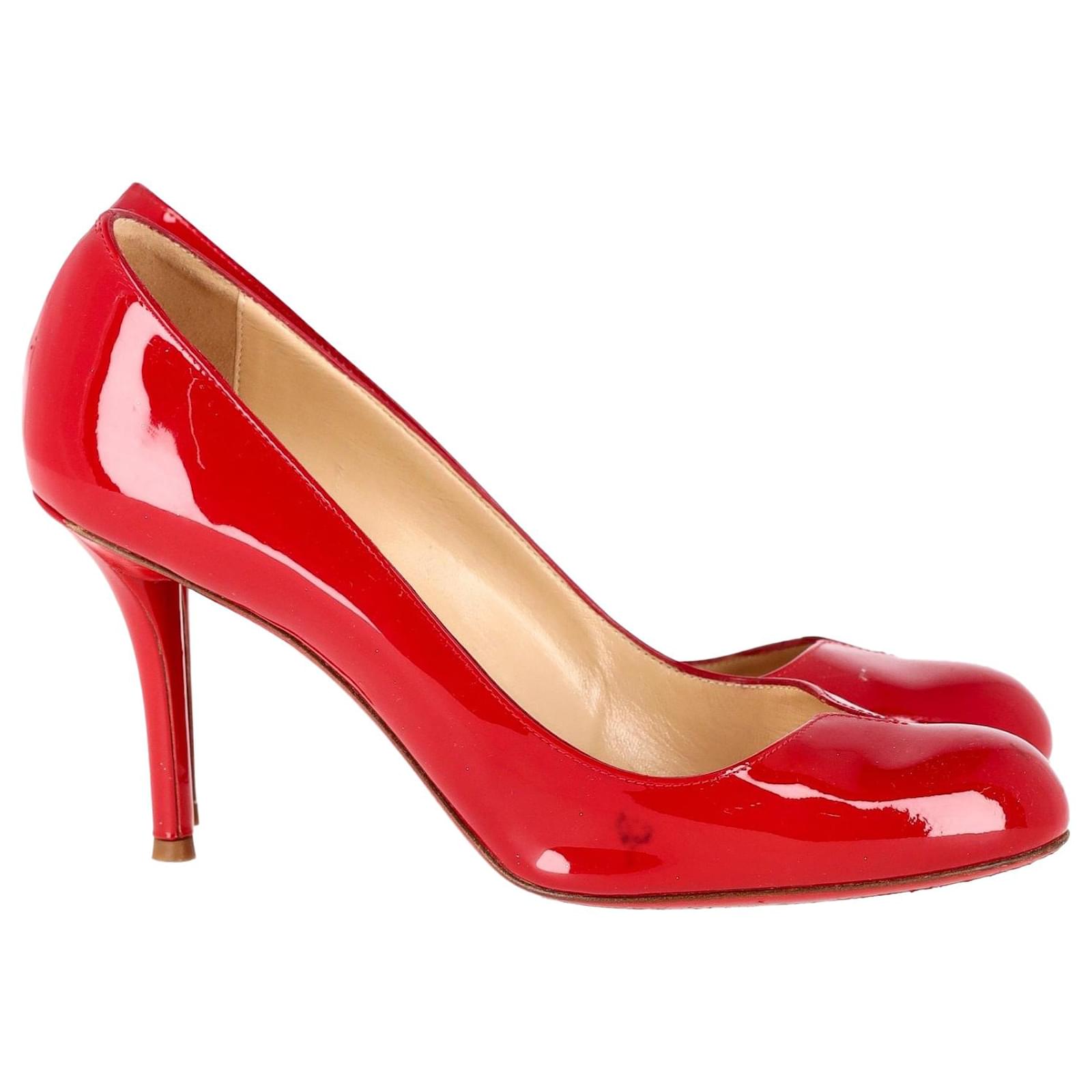 Escarpins a bout rond Christian Louboutin en cuir verni rouge Cuir vernis ref.1292791 Joli Closet