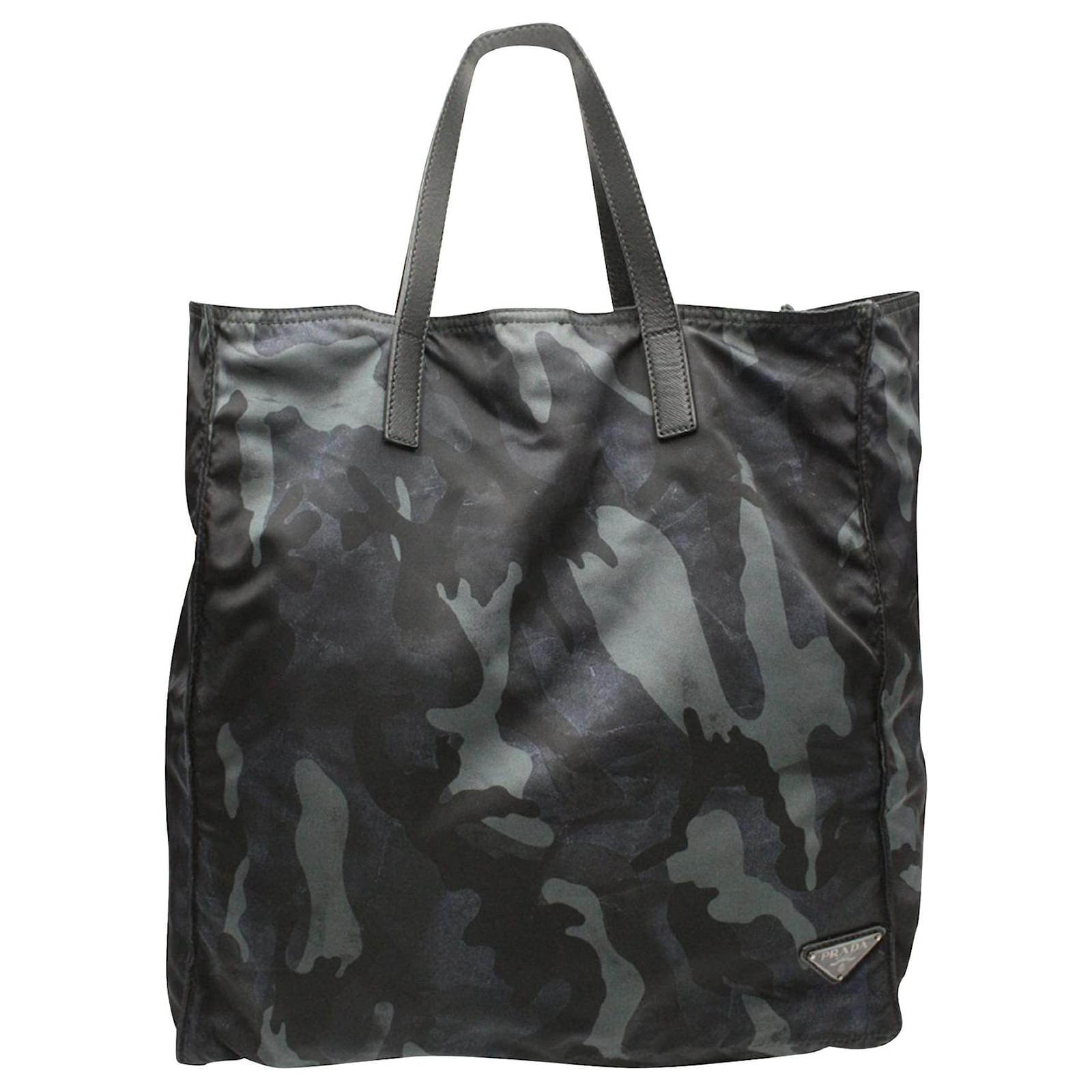 Prada Camouflage Convertible Tote aus grünem Tessuto-Nylon ref