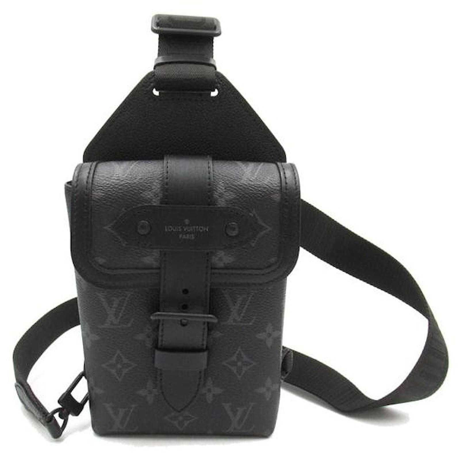 Louis Vuitton Monogramm Eclipse Saumur Slingbag Canvas  