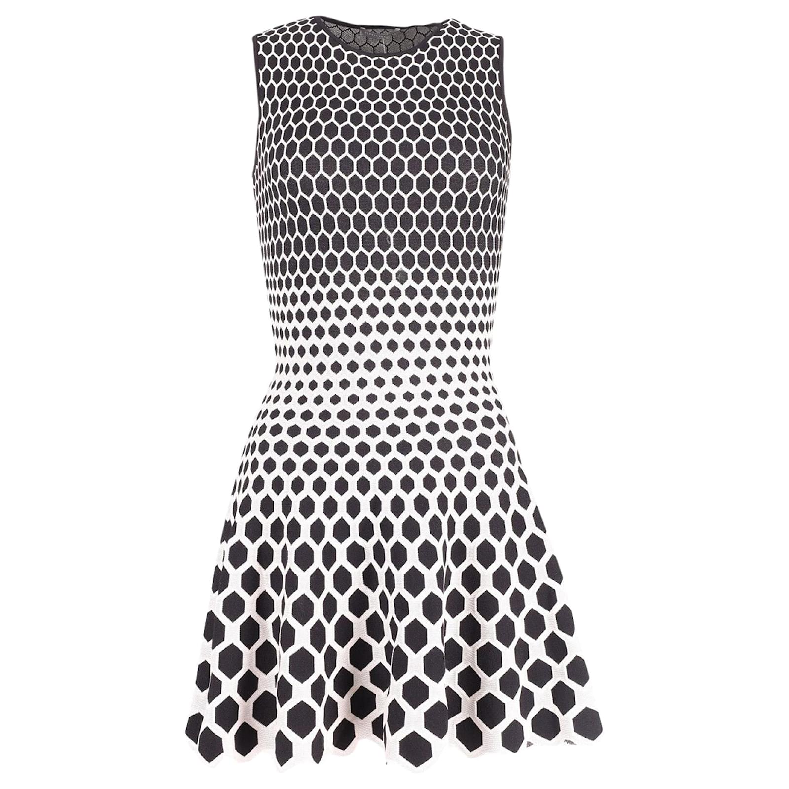 Alexander Mcqueen Knit Honeycomb Skater Dress in Black Print