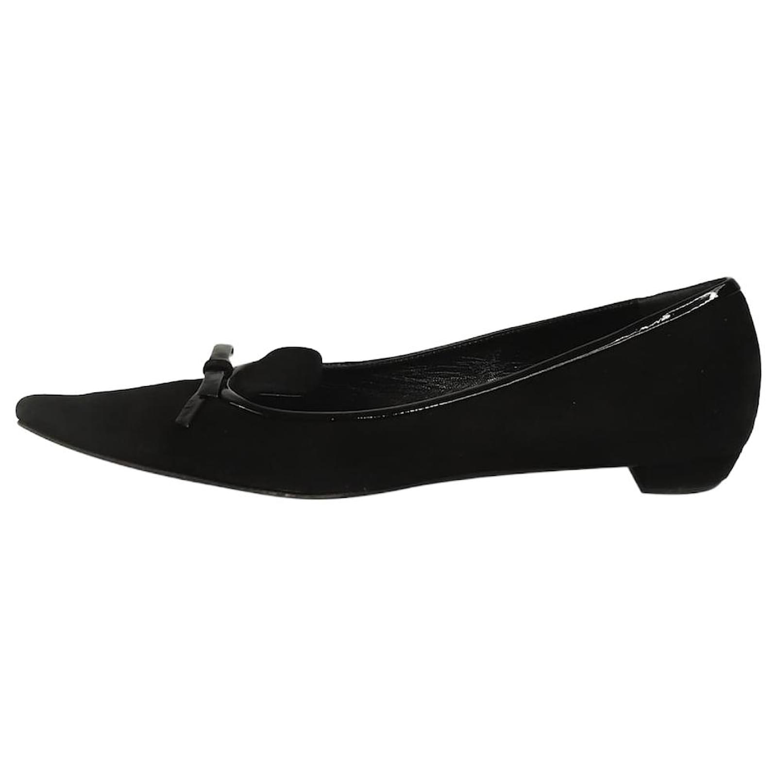 Prada Black suede pointed toe flats with patent bow size EU 40 ref.1321212 Joli Closet