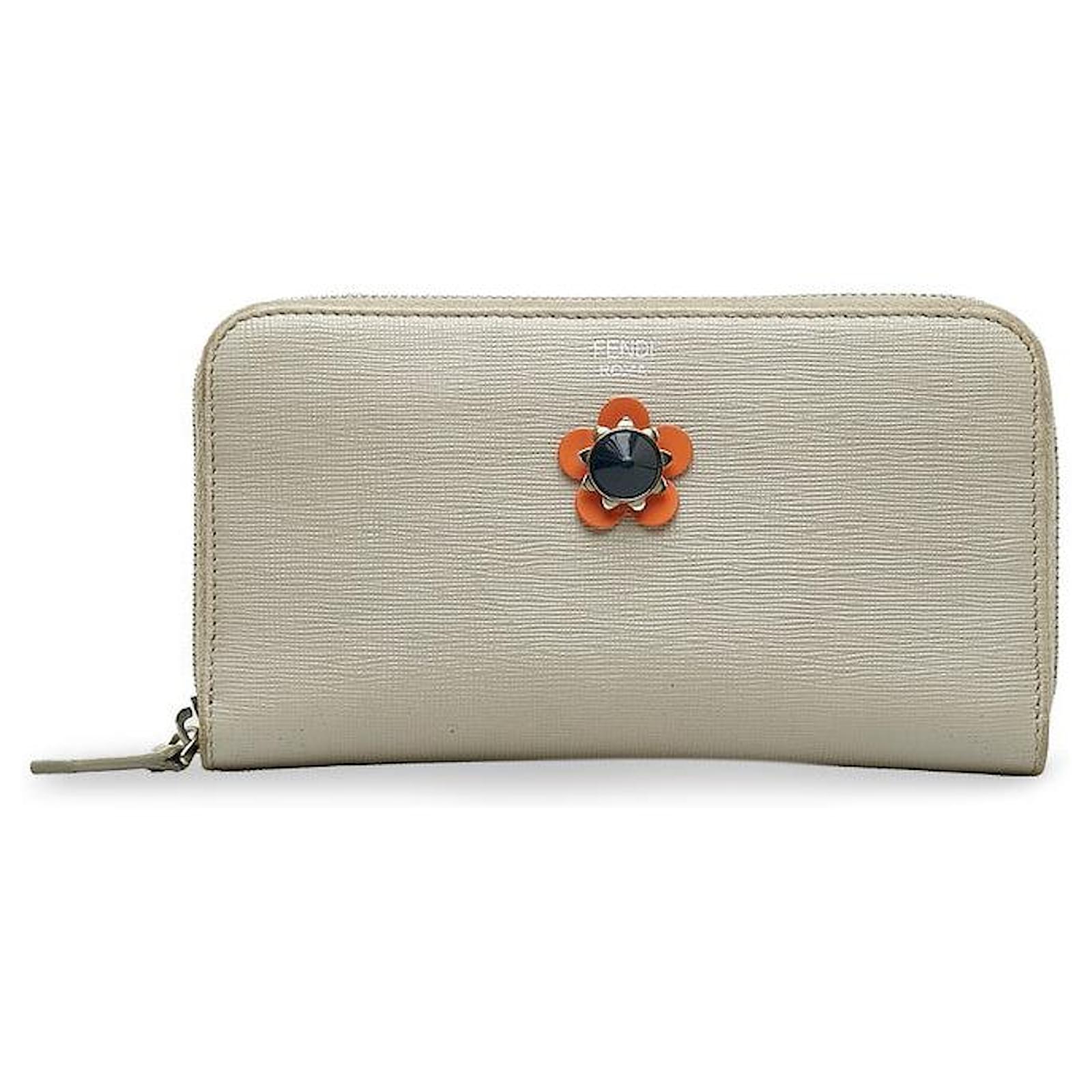 Fendi Leather Flower Zip-Around Long Wallet 8M0299 Beige ref